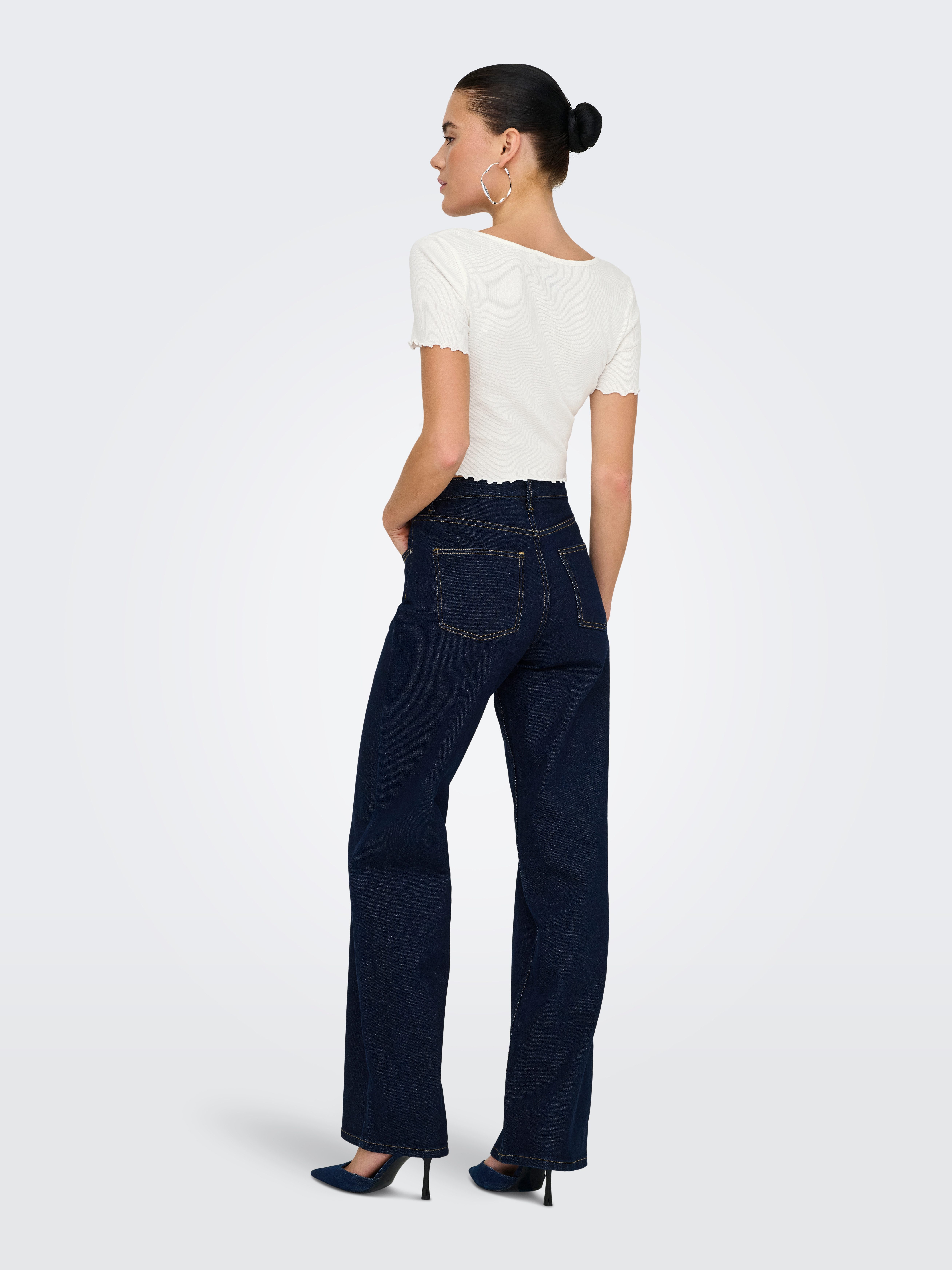 Only Shirt met korte mouwen ONLBETTY S/S V-NECK TOP CC JRS