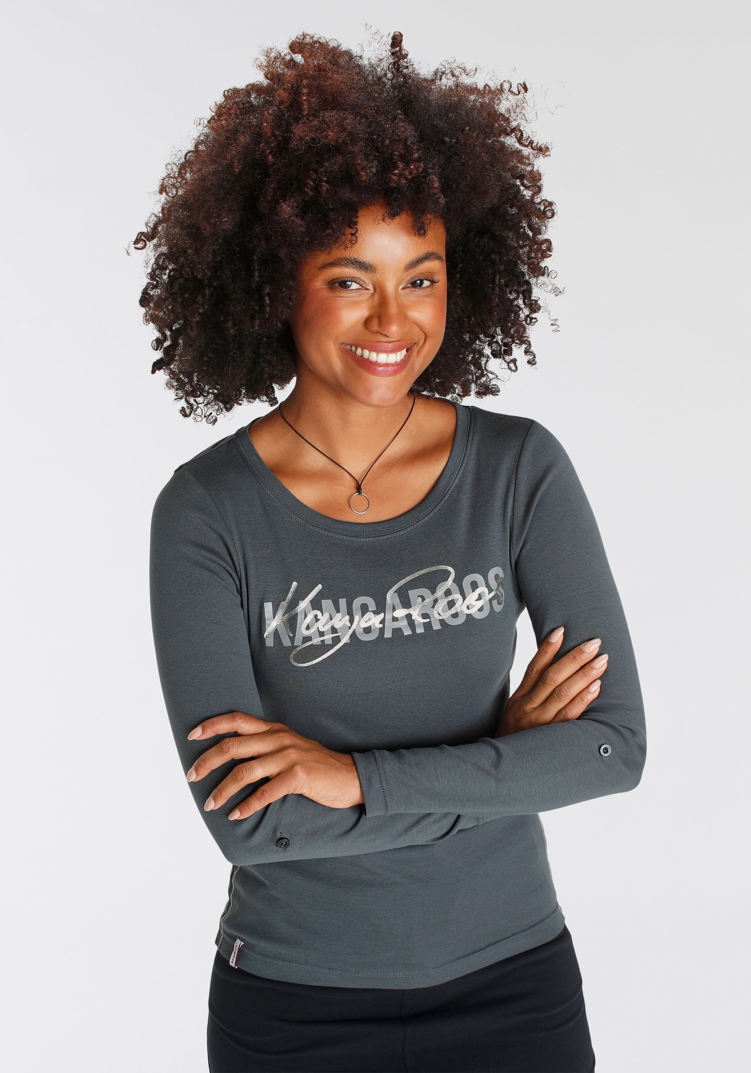 KangaROOS Shirt met lange mouwen oprolbare mouwen, figuurvolgende snit, ronde hals
