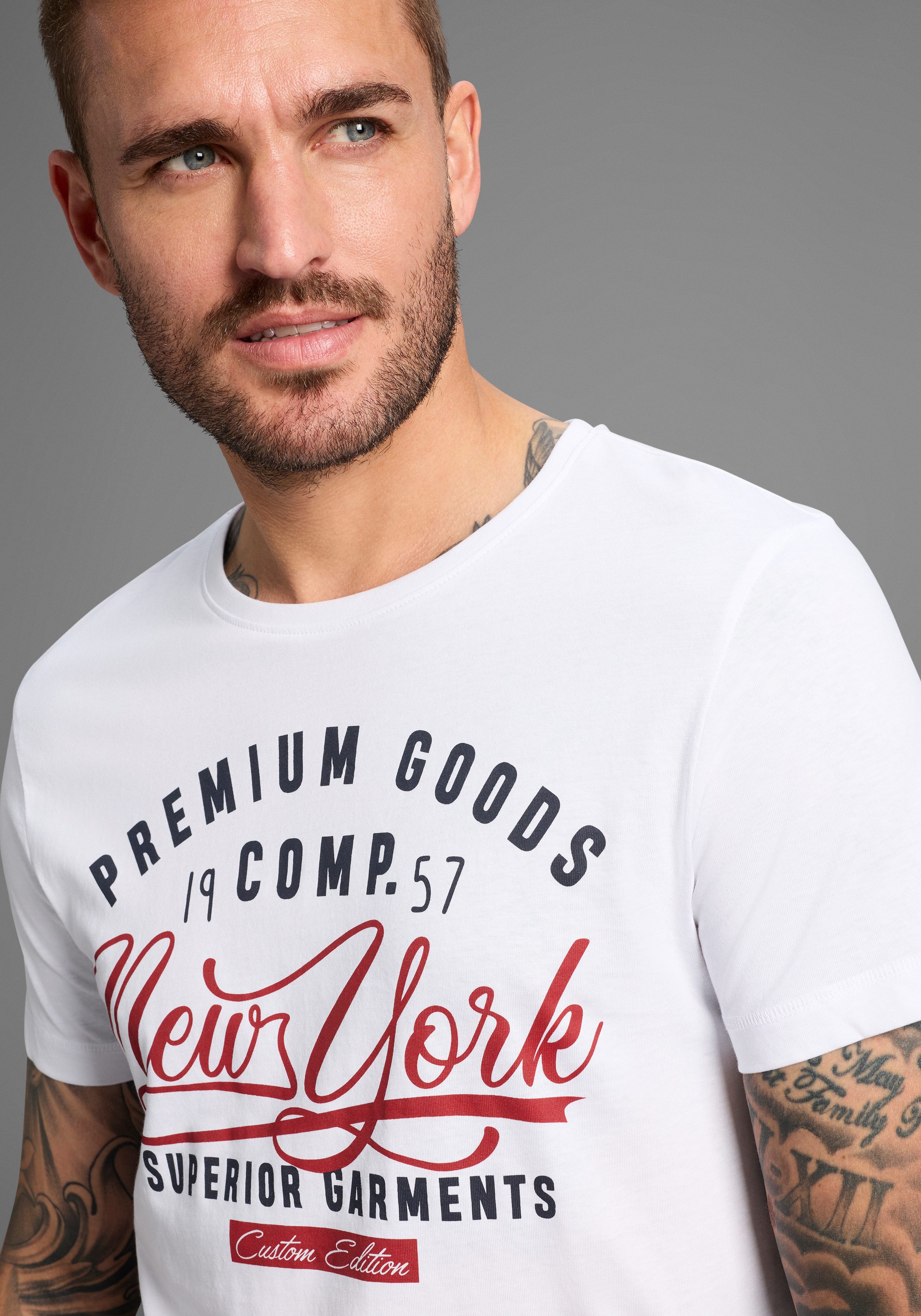 AJC T-shirt korte mouwen, smalle snit, met stijlvolle druk