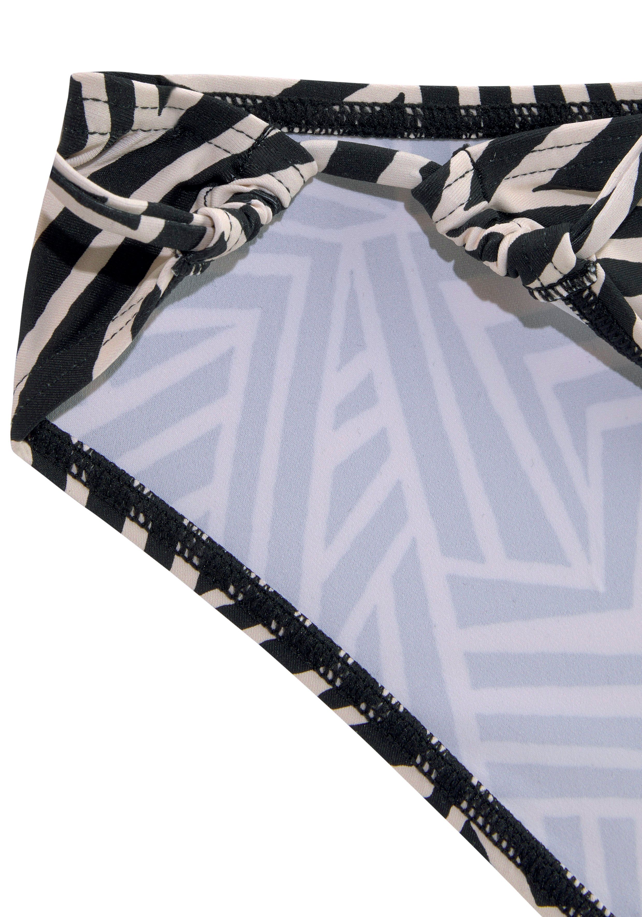 Lascana Bikinibroekje Cleo met geometrische print
