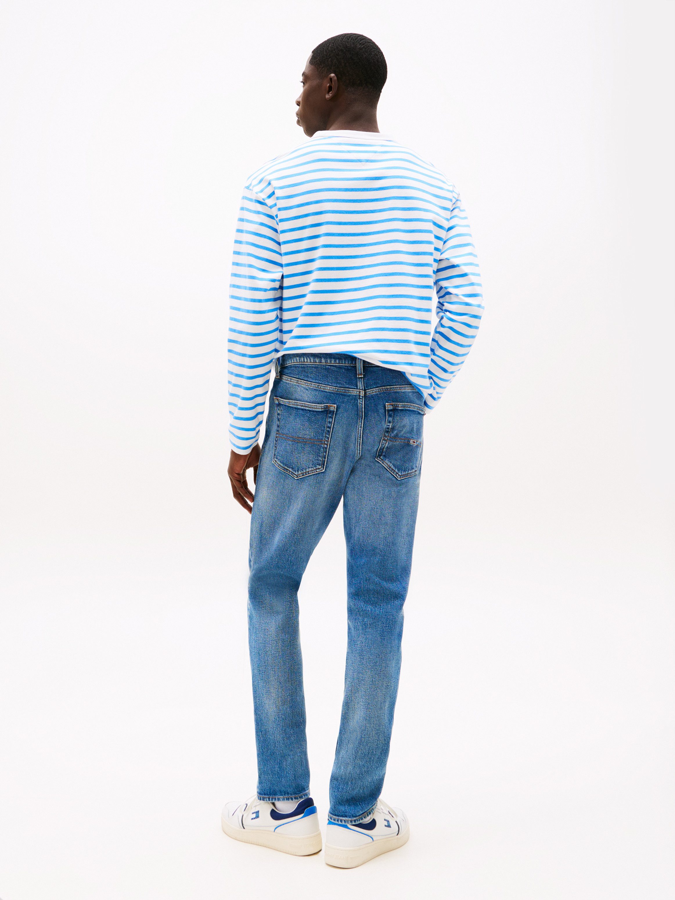 TOMMY JEANS Slim fit jeans AUSTIN SLIM TAPERED naar de enkel toe smaller wordende jeans met gemiddelde taillehoogte