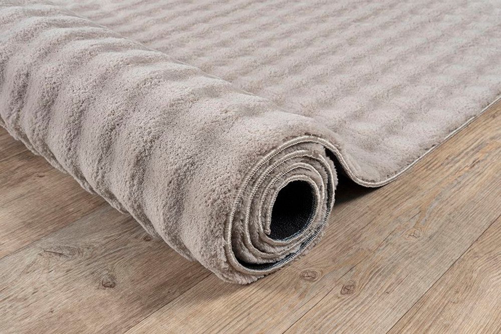 The carpet Vloerkleed Peak