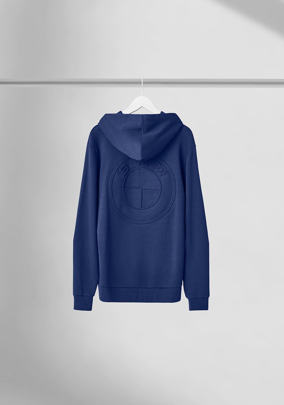 BMW Hoodie met gelijkkleurig logo op de achterkant