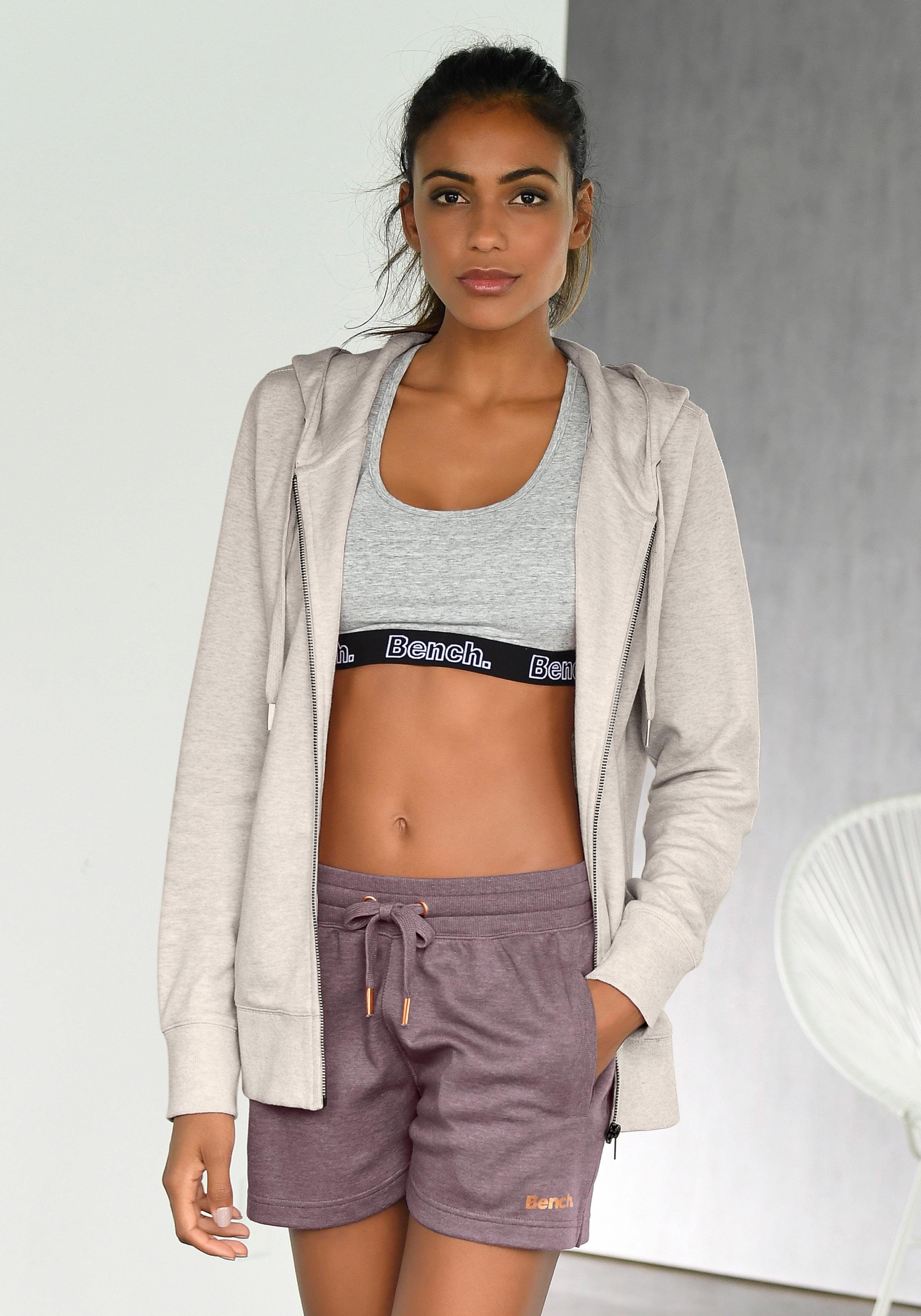 Bench. Loungewear Relaxshorts Sweatbroek met korte zijopeningen en zijzakken, loungewear