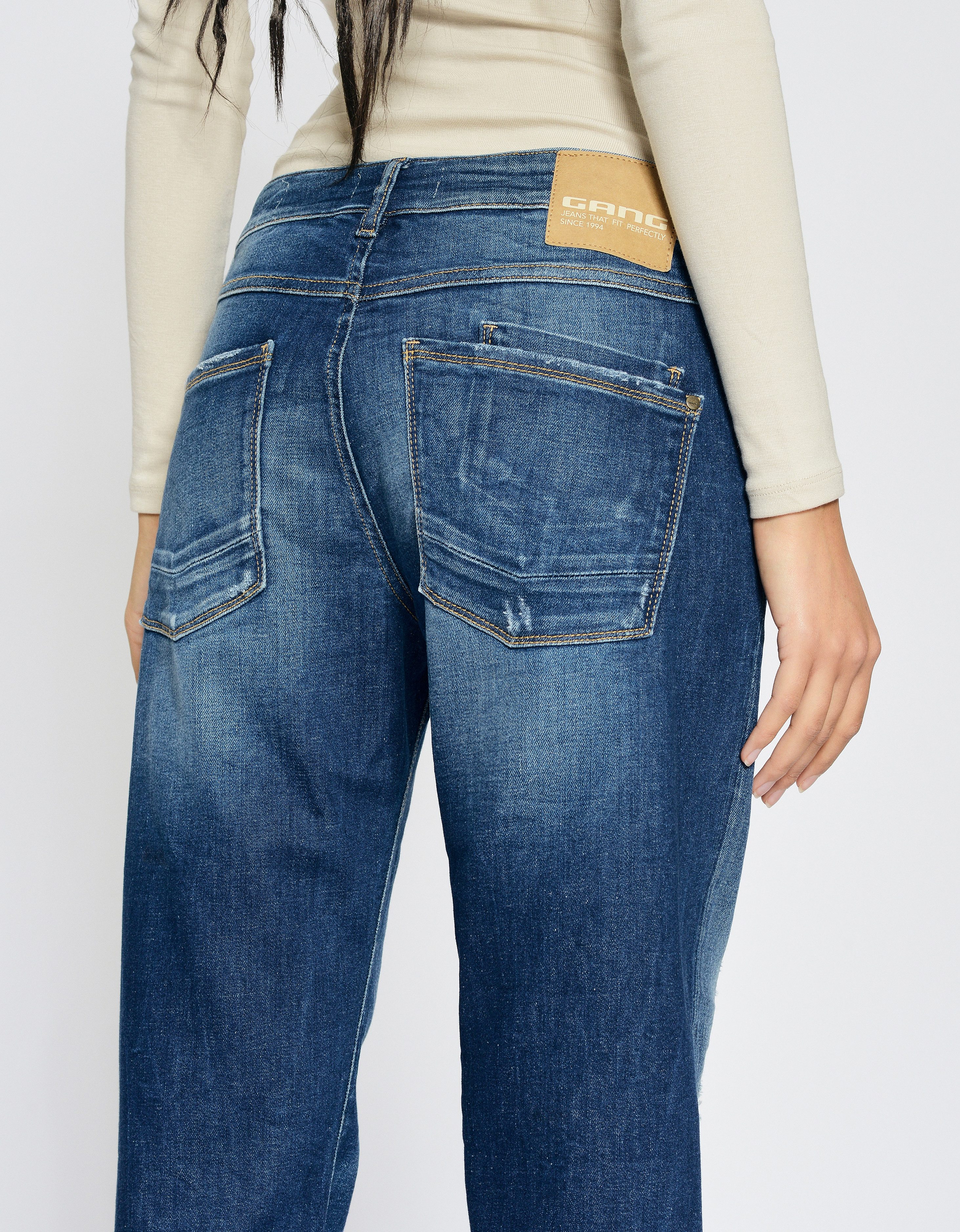 GANG Boyfriendjeans 94NADIA 5-pocketsstijl met ritssluiting en knoop