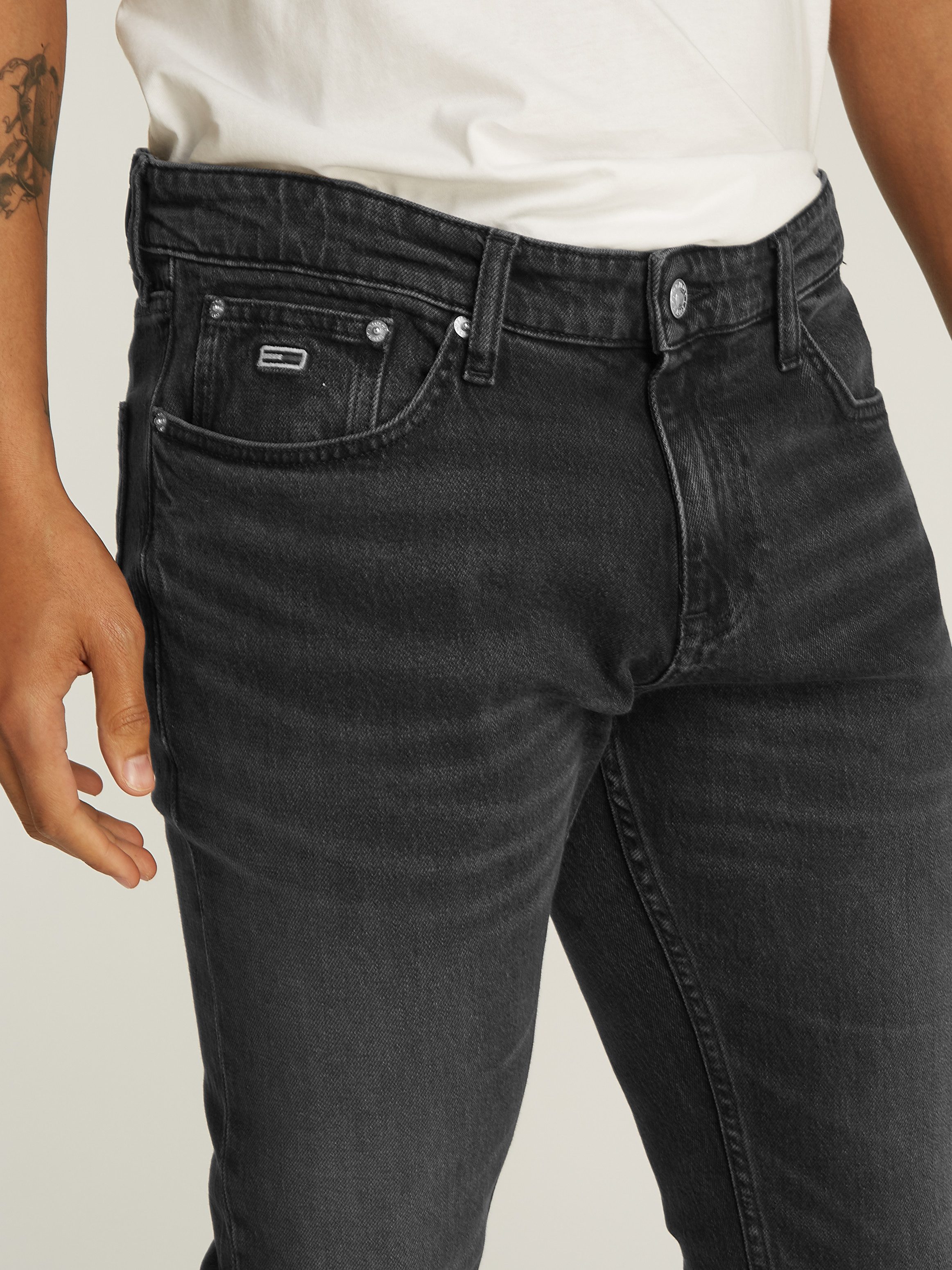 TOMMY JEANS Slim fit jeans Scanton Slim Denim met logoborduursels