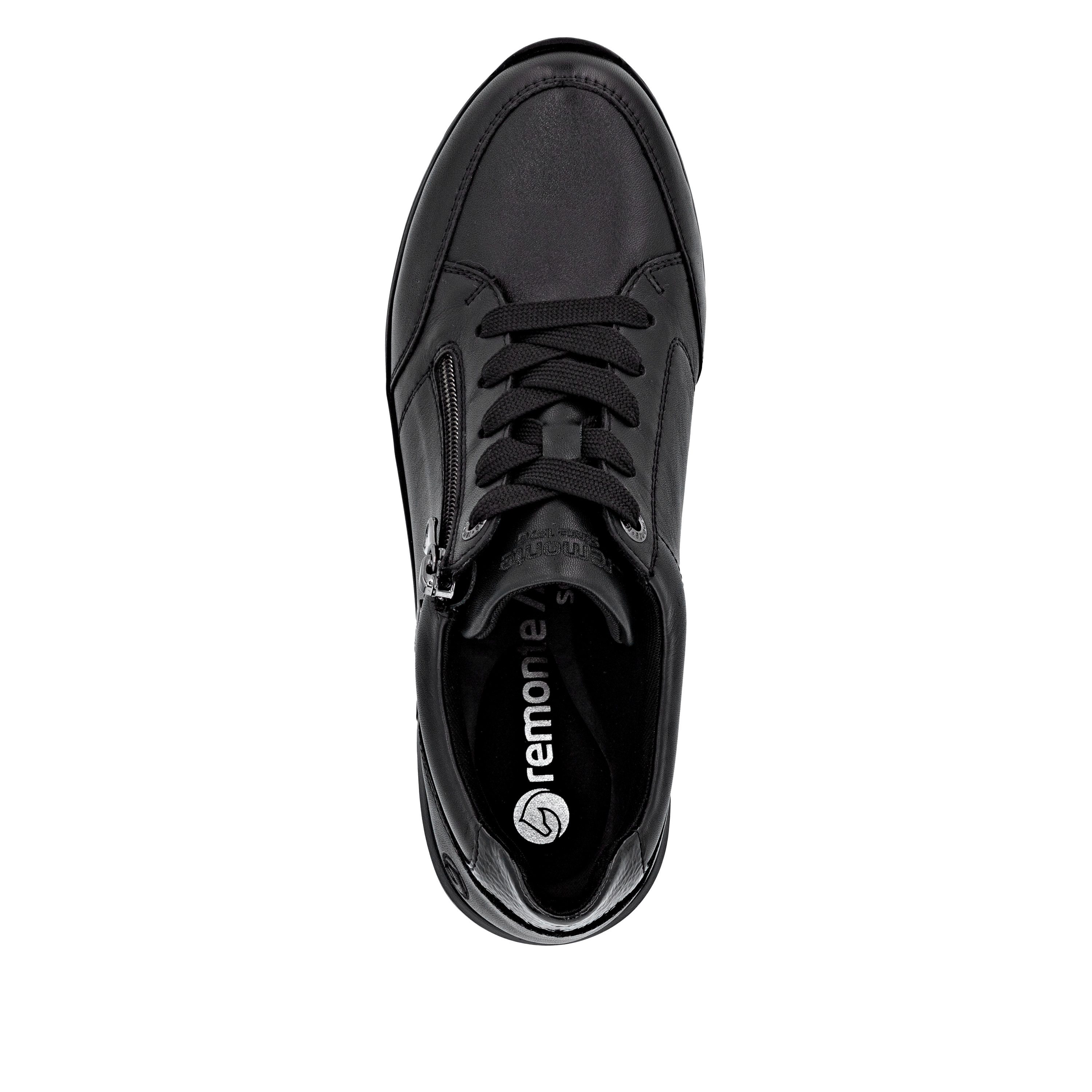 Remonte Sneakers met sleehak , vrijetijdsschoen, lage schoen, veterschoen met goudkleurige logo-hanger