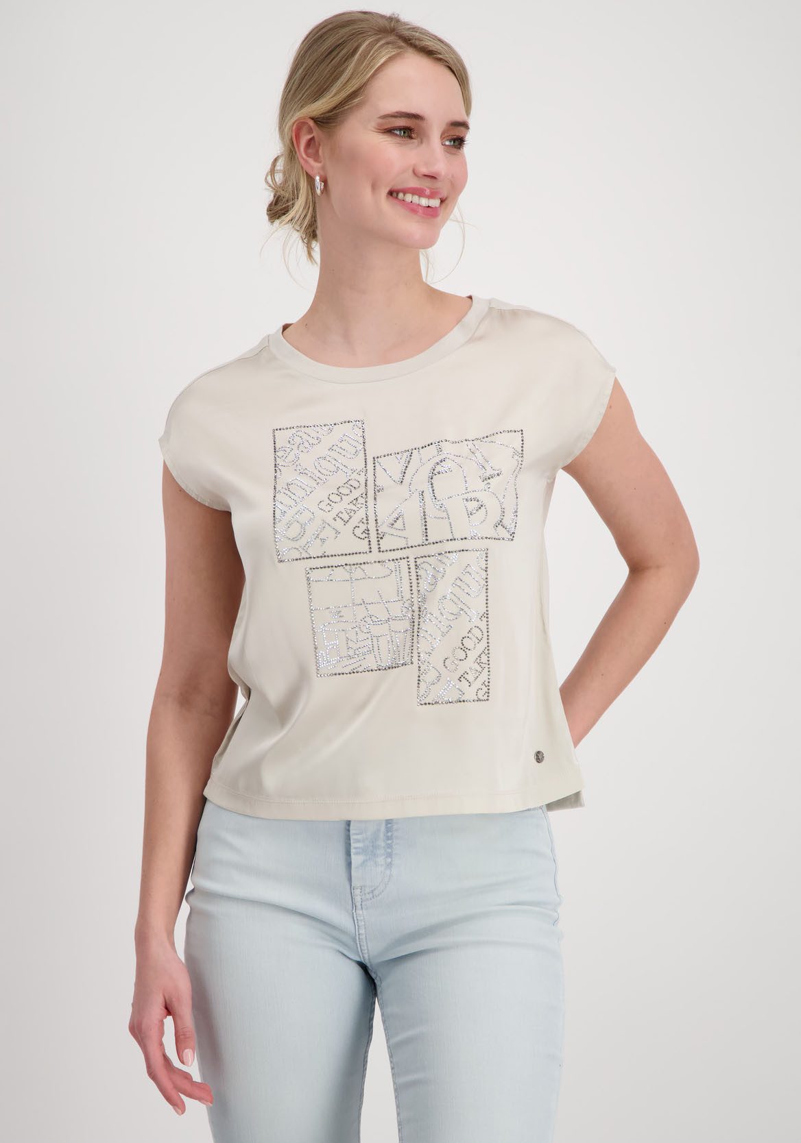 Monari Blouse zonder sluiting met frontprint van glinsterende studs