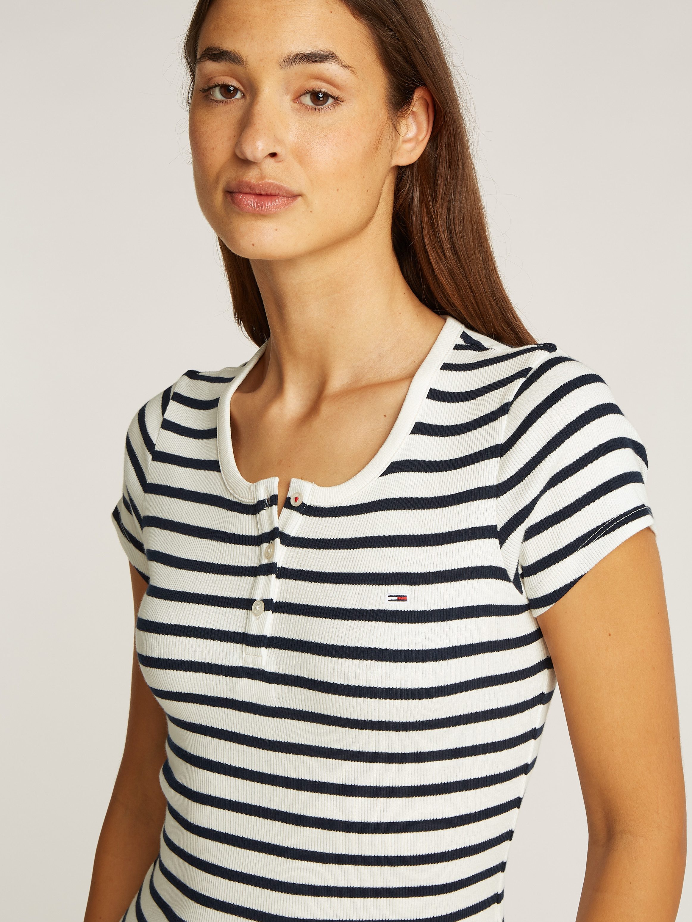 TOMMY JEANS T-shirt TJW SLIM BUTTON RIB C-NECK SS