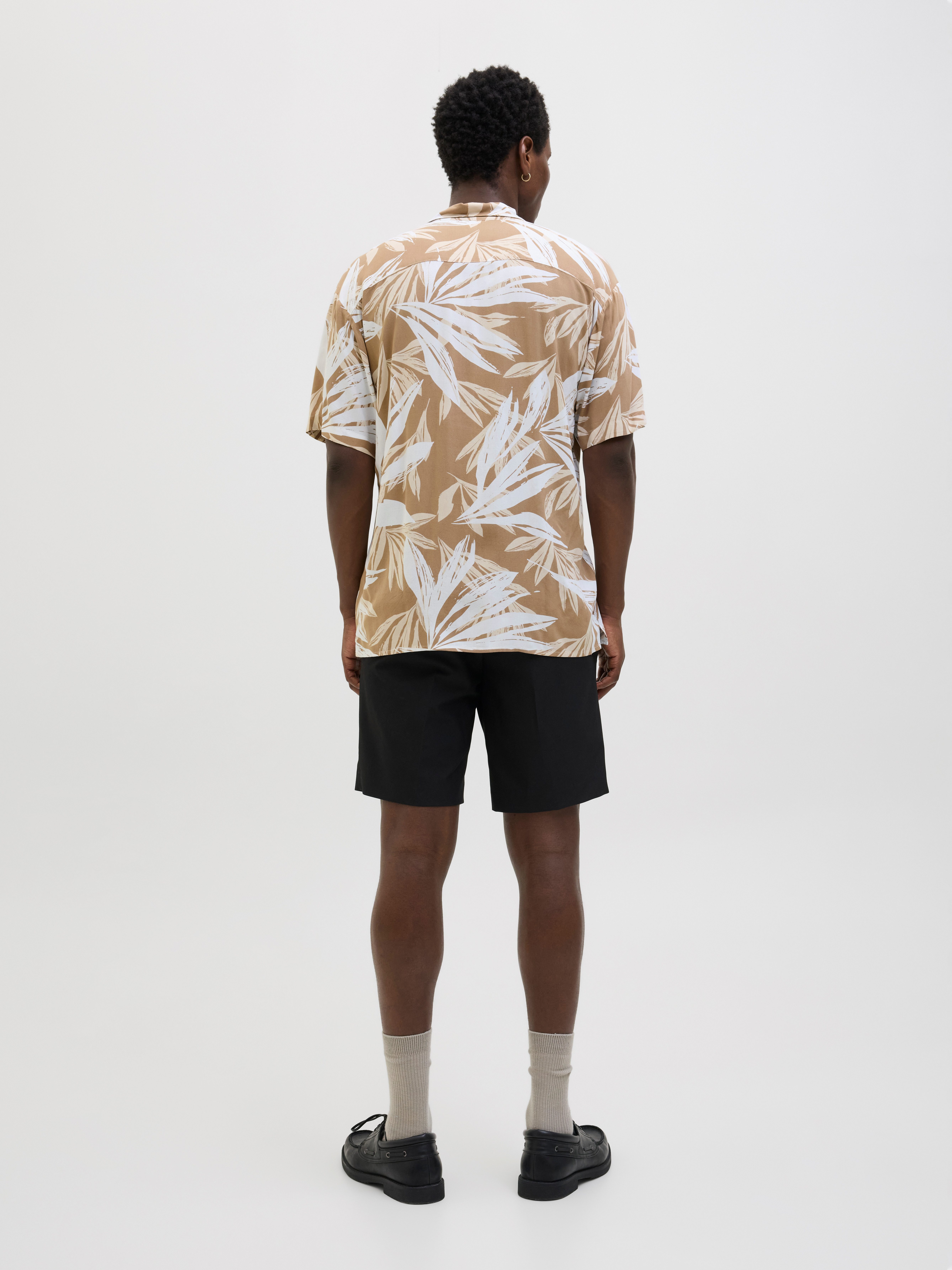 Jack & Jones Overhemd met korte mouwen JJEJEFF TROPICAL AOP RESORT SHIRT SS SN