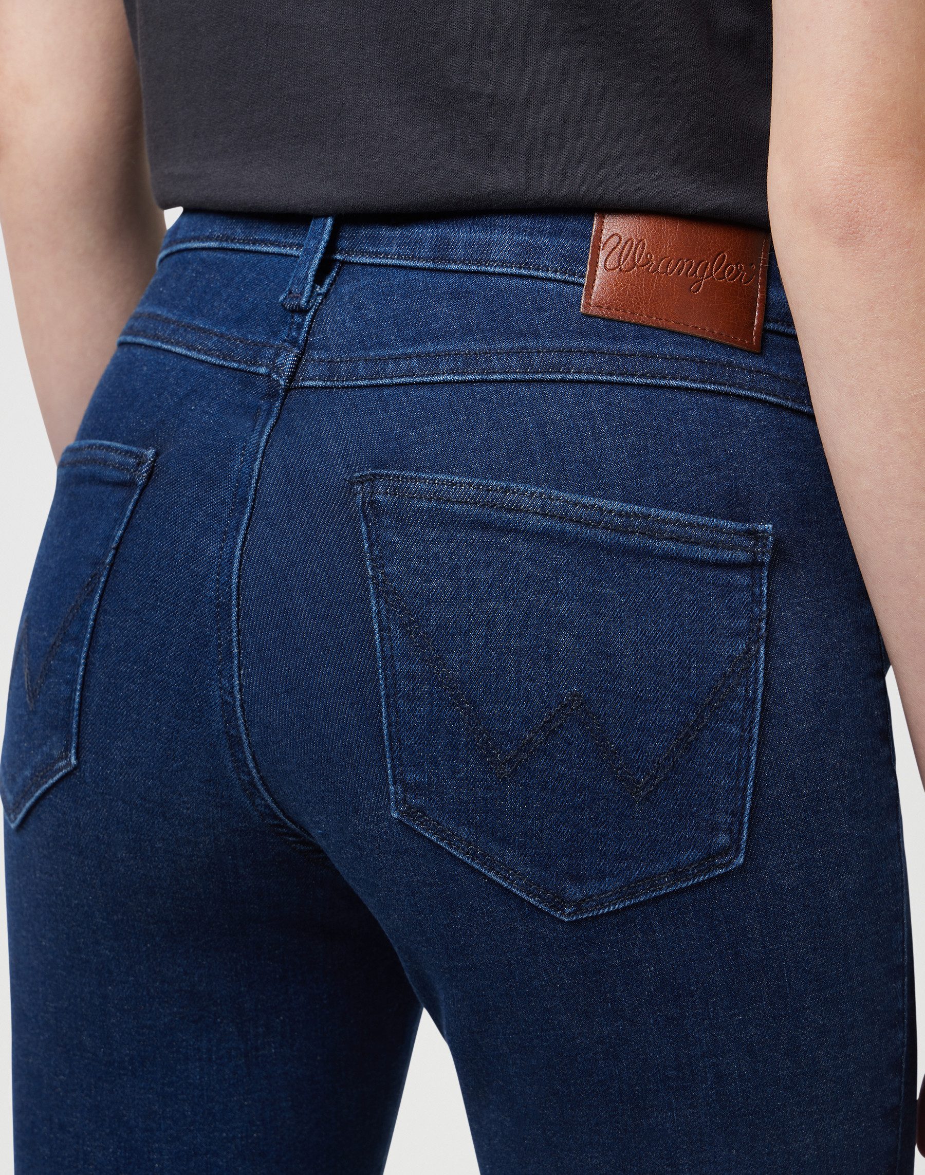 Wrangler 5-pocket jeans met contrastkleurige naden