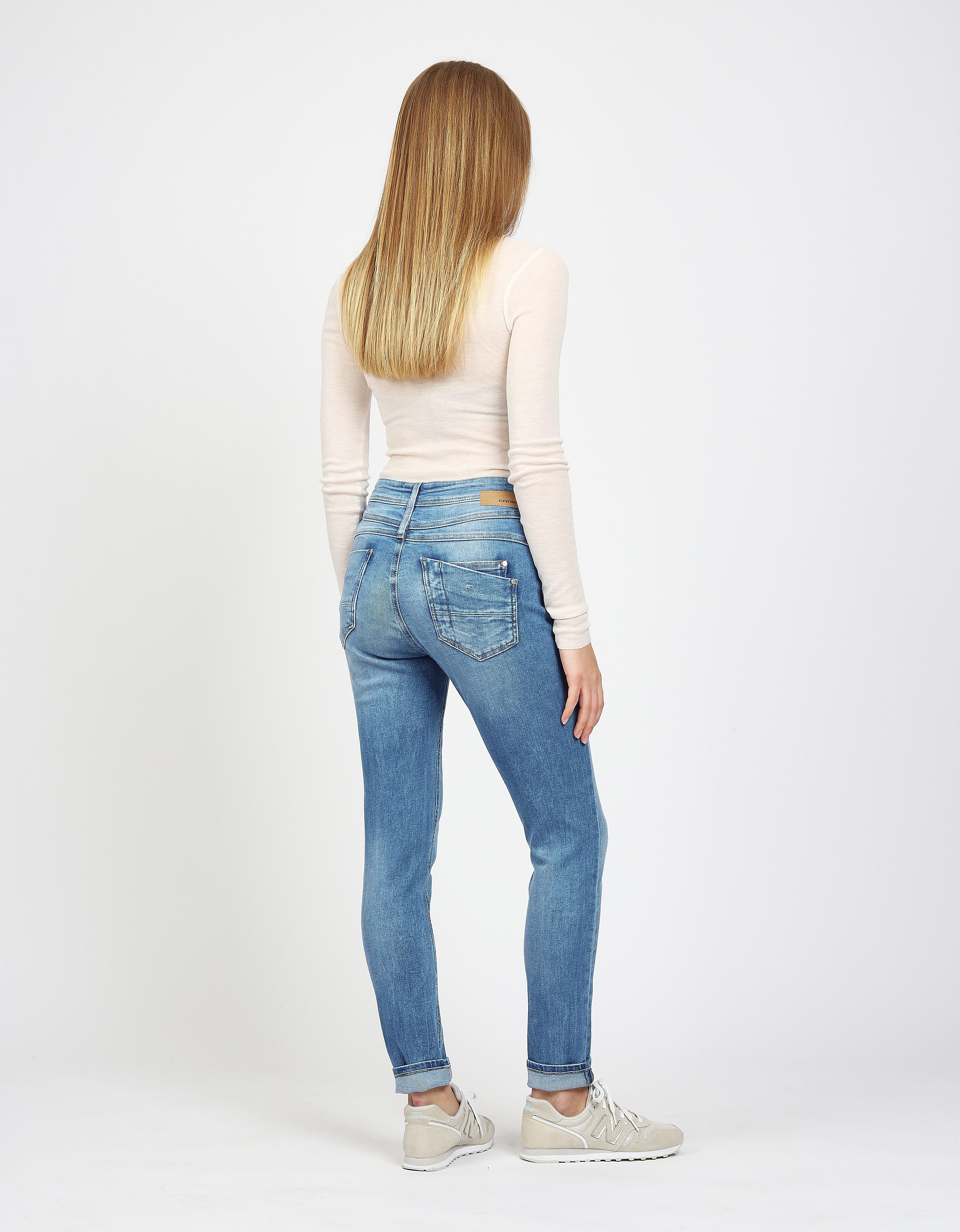 GANG Relax fit jeans 94AMELIE met dubbele rechter achterzak