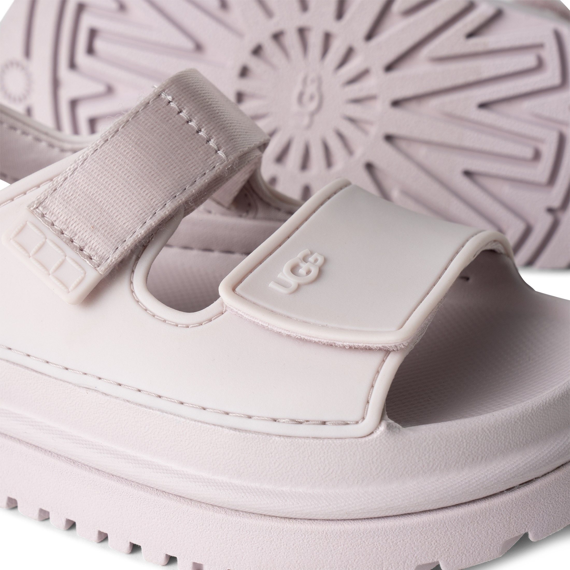 UGG Badslippers K GOLDENGLOW , zomerschoen, badschoen, plateauhak, met klittenbandsluiting