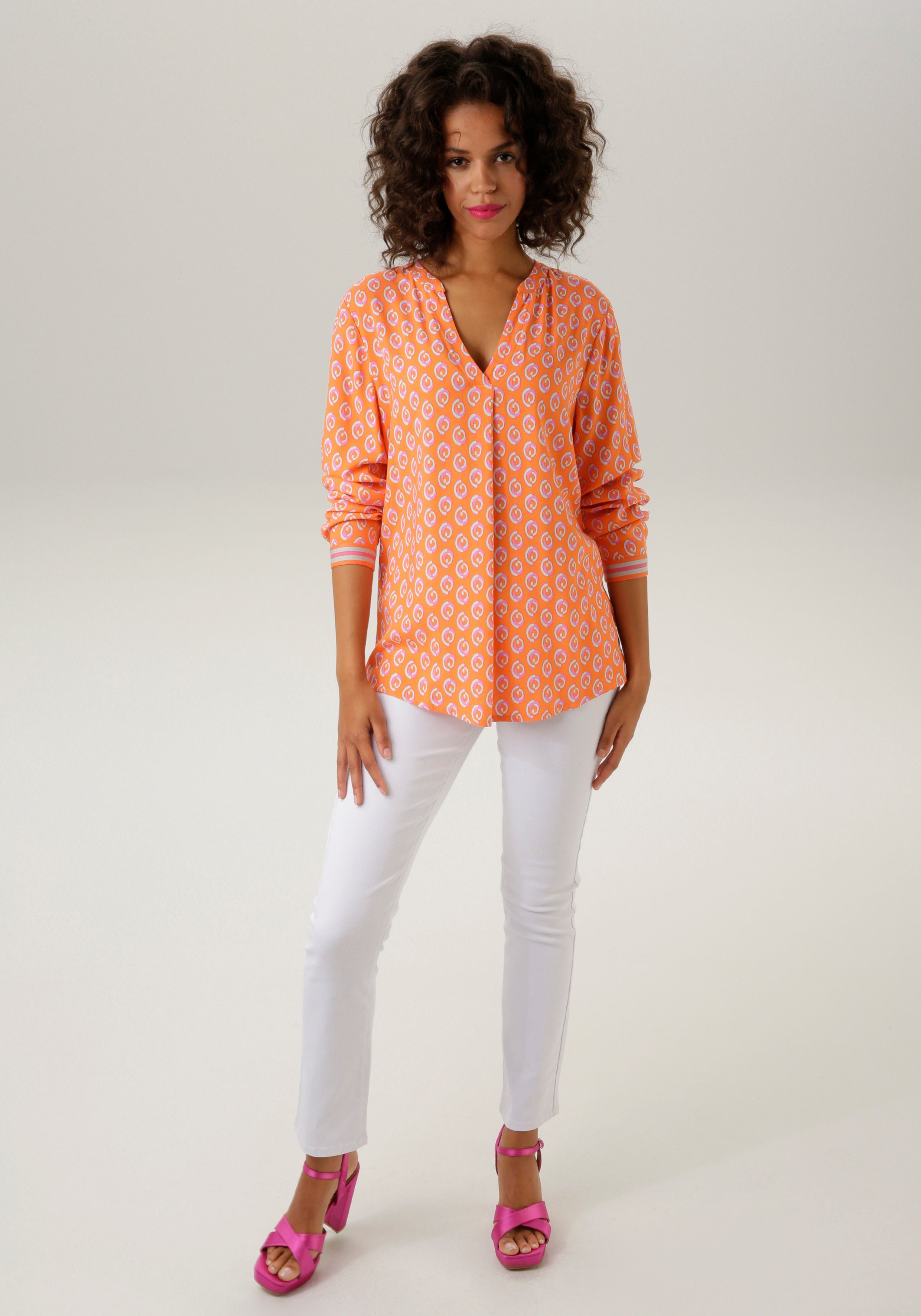 Aniston CASUAL Blouse zonder sluiting met opvallende, grafische print