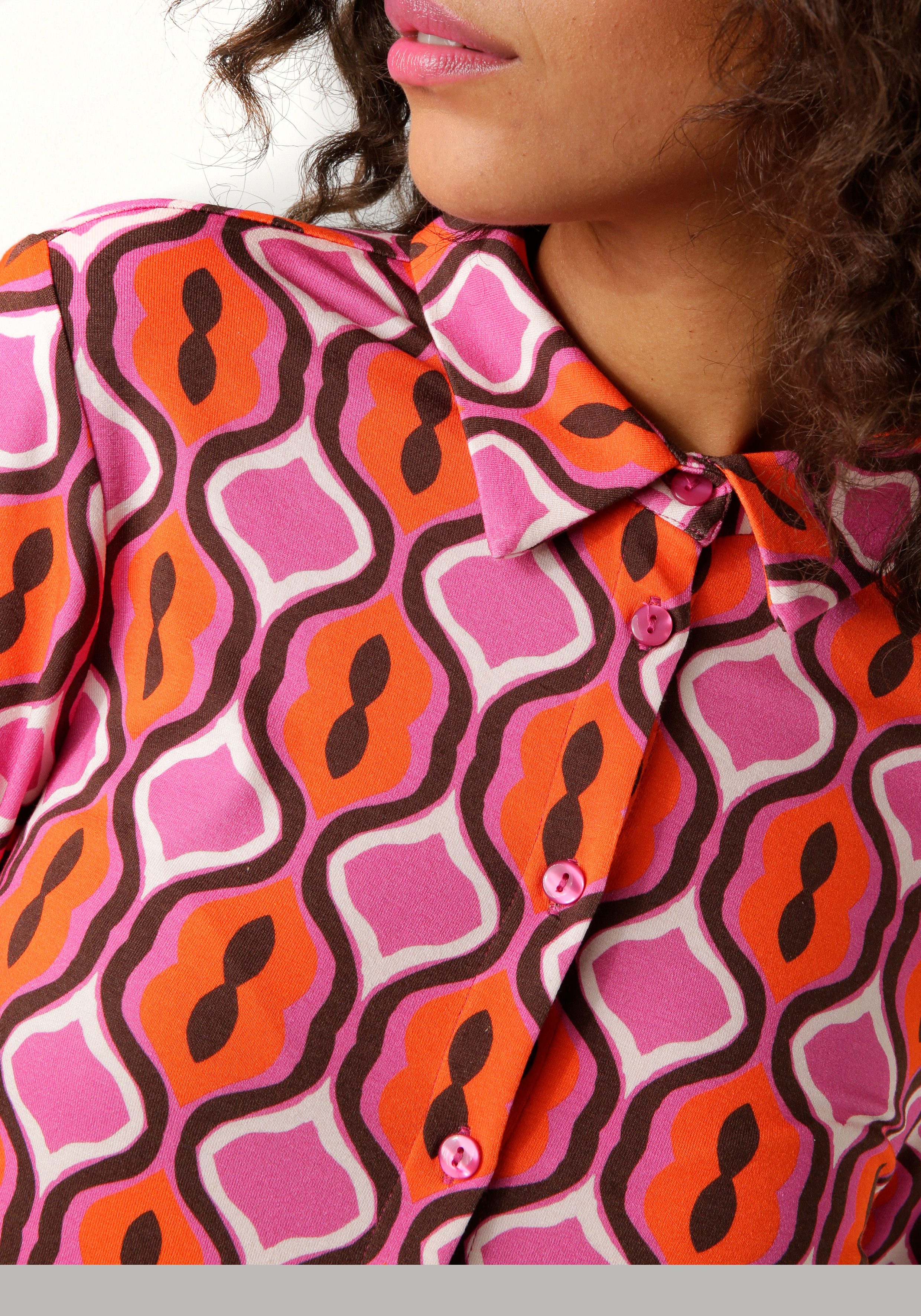 Aniston CASUAL Overhemdblouse met extravagante kleurrijke retro-patroon
