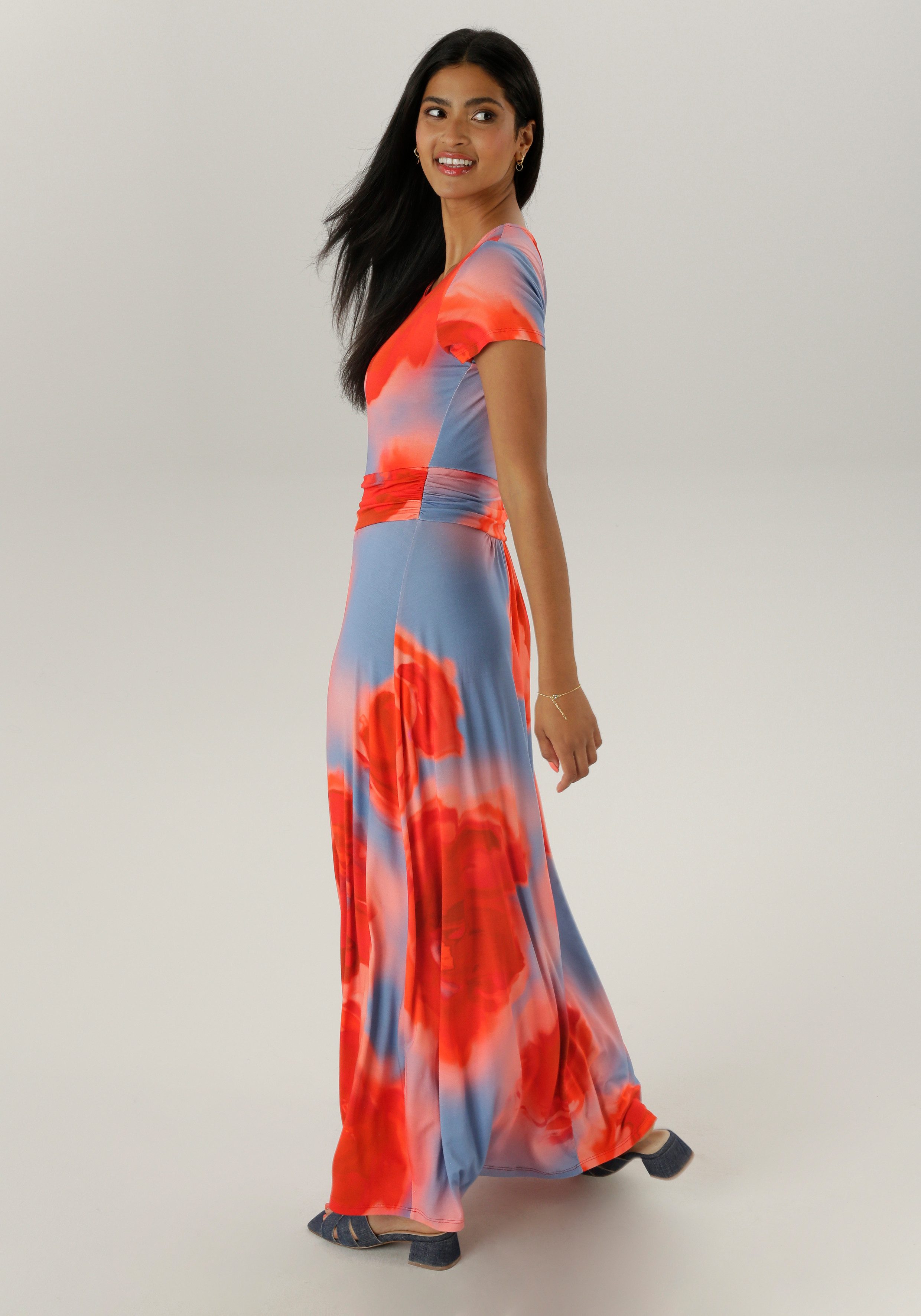 Aniston SELECTED Maxi-jurk met figuurnauwkeurige rimpelingen in de taille