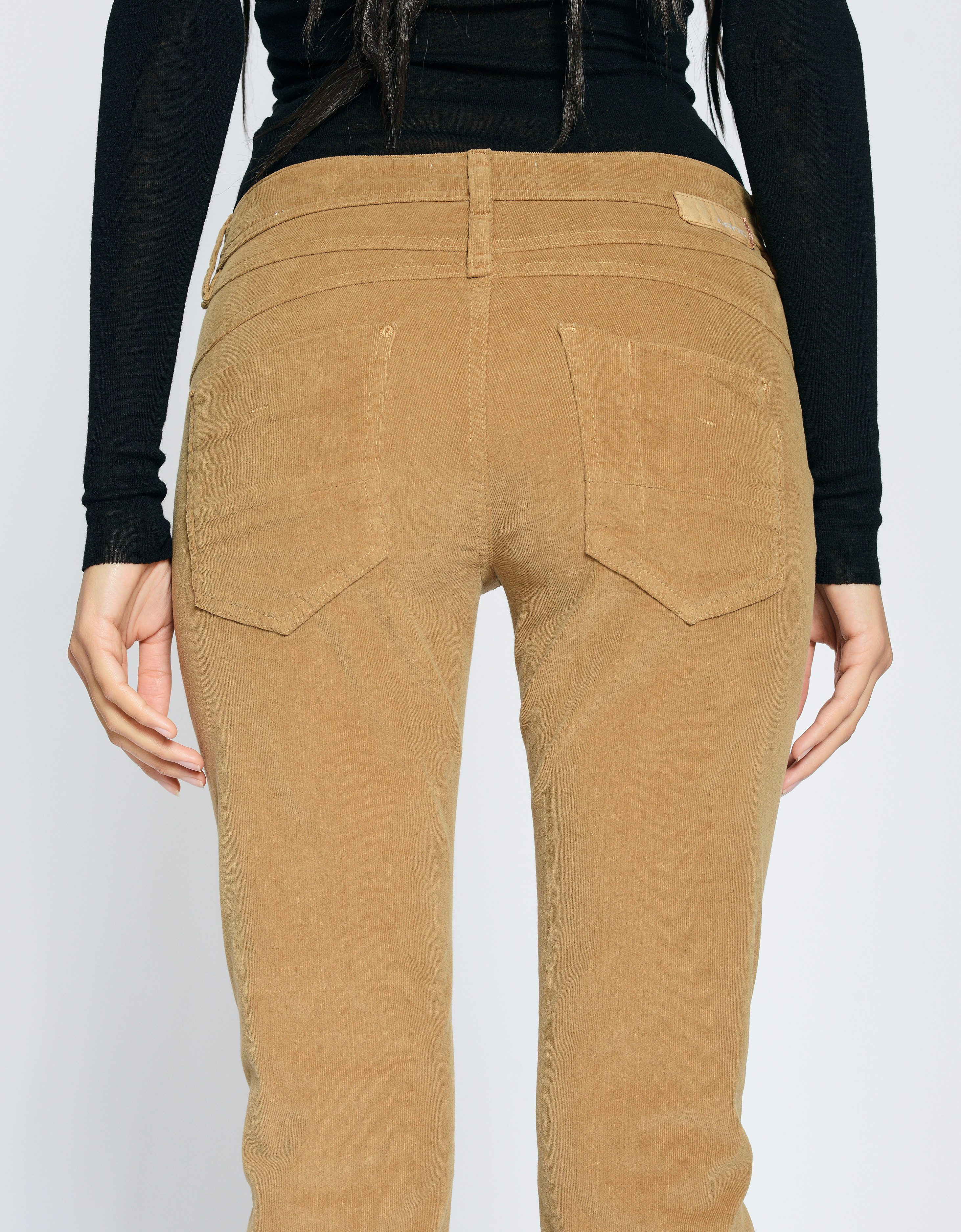 GANG Cordbroek 94AMELIE CROPPED met dubbele rechter achterzak