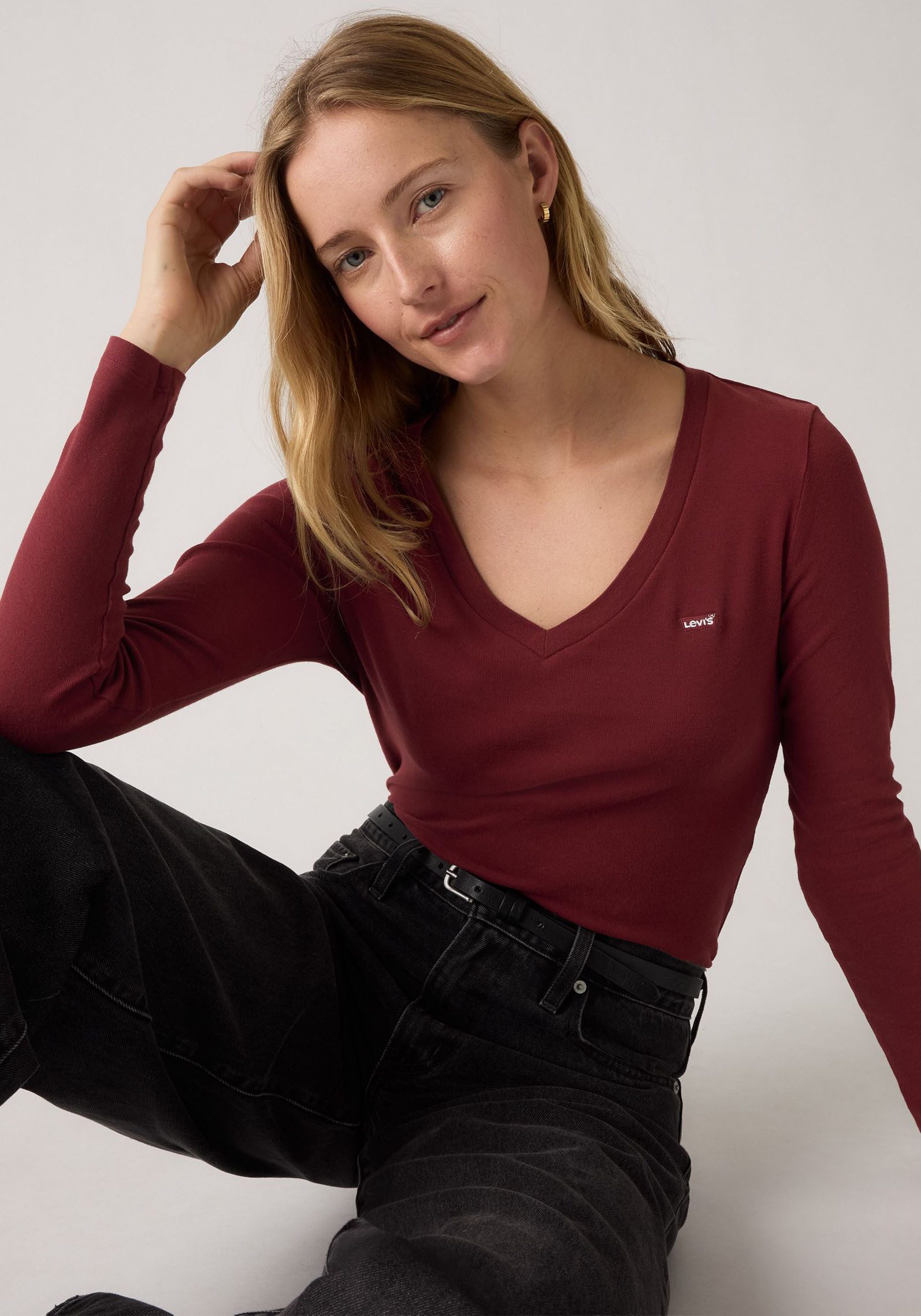 Levi's® Shirt met lange mouwen ESSENTIAL HM LS VNECK