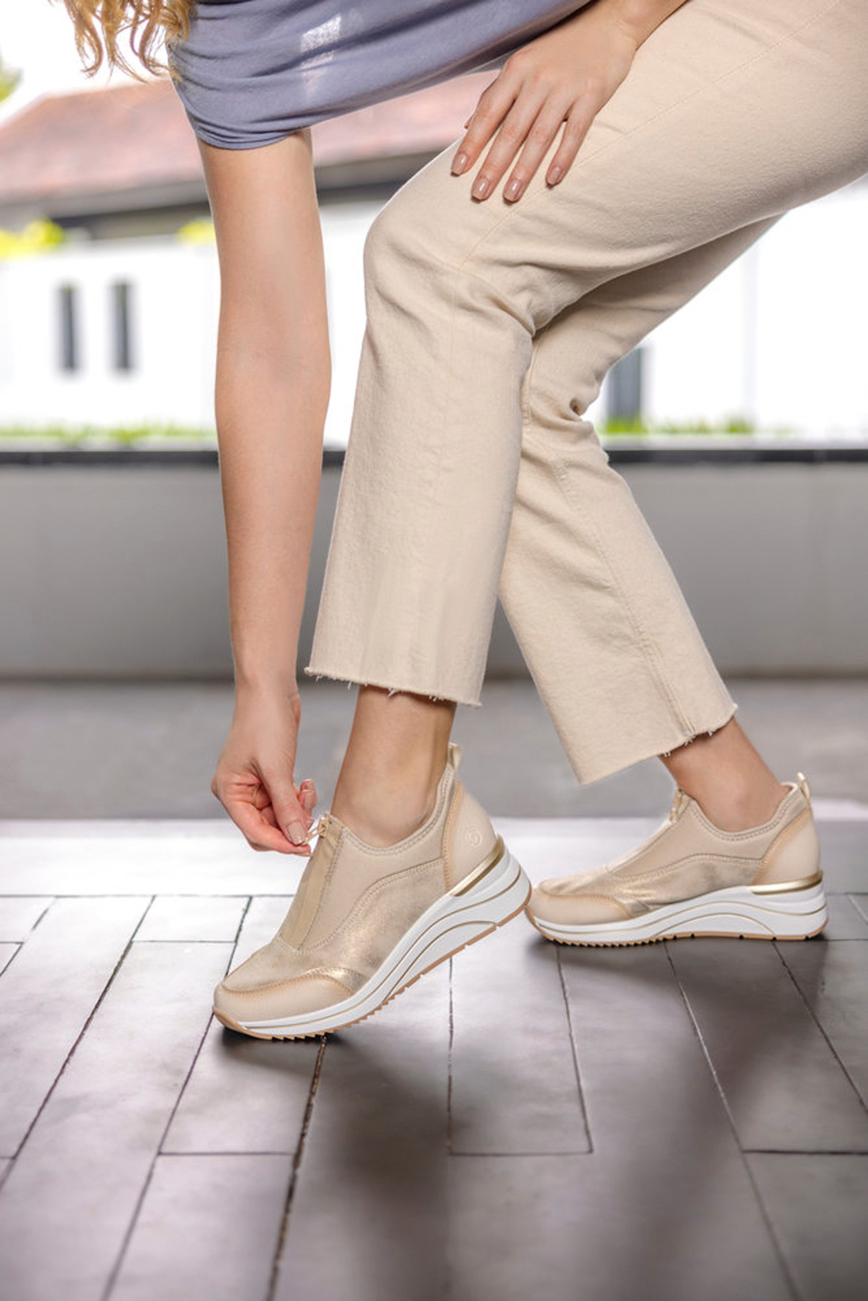 Remonte Slip-on sneakers , vrijetijdsschoen, lage schoen, slipper in vegan verwerking