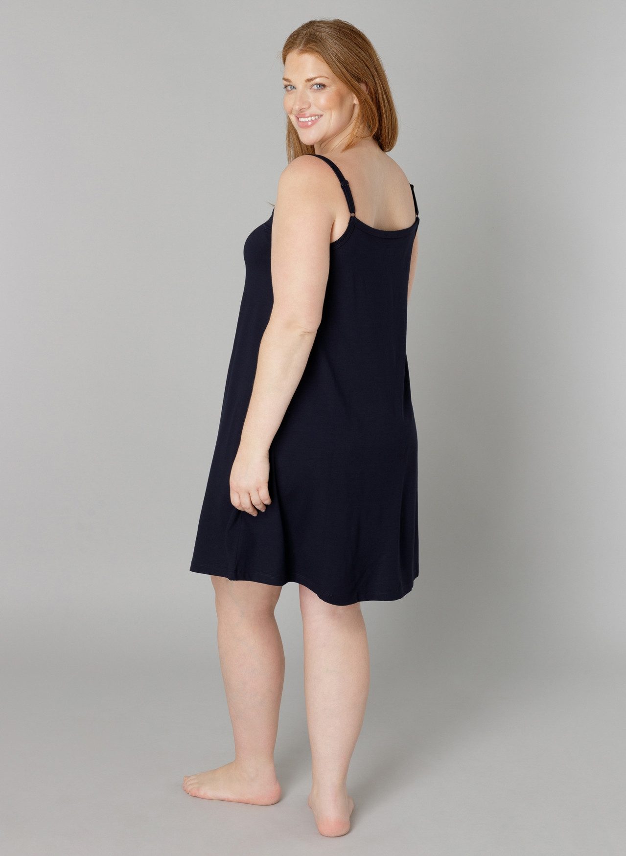 Base Level Curvy Jurk in overgooiermodel Alissa Verstelbare bandjes