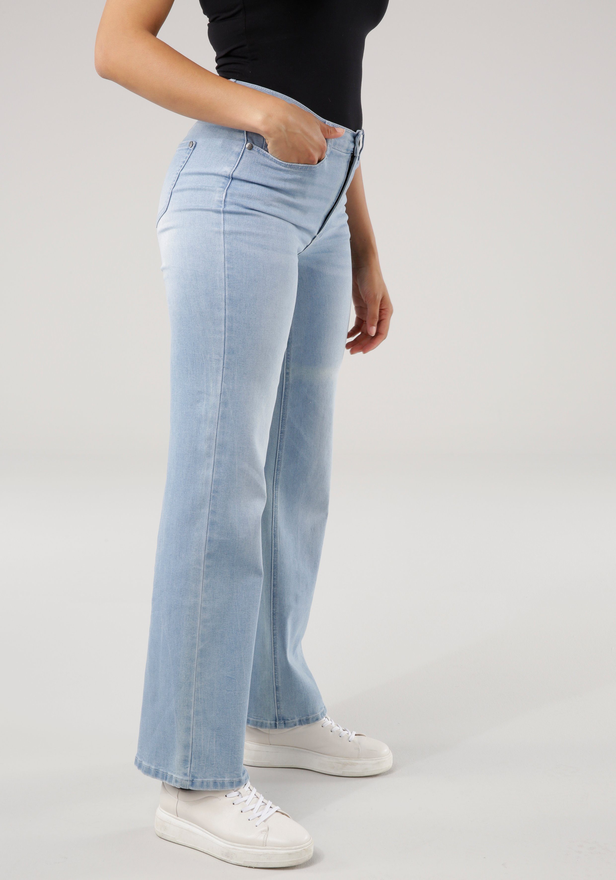 Tamaris Wijde jeans figuurvolgende pasvorm, met steekzakken, hoge taille