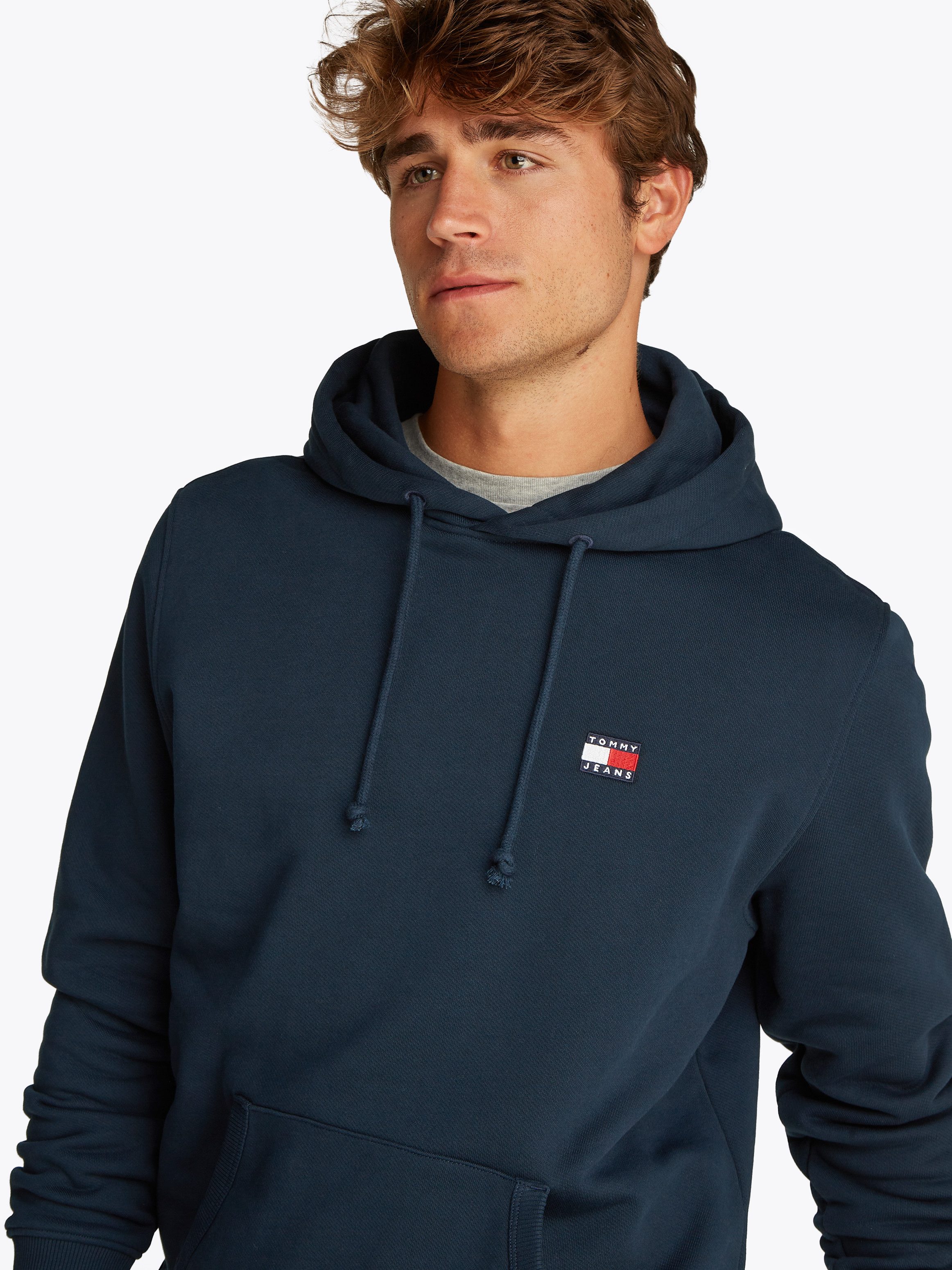 TOMMY JEANS Hoodie TJM REG BADGE HOODIE EXT