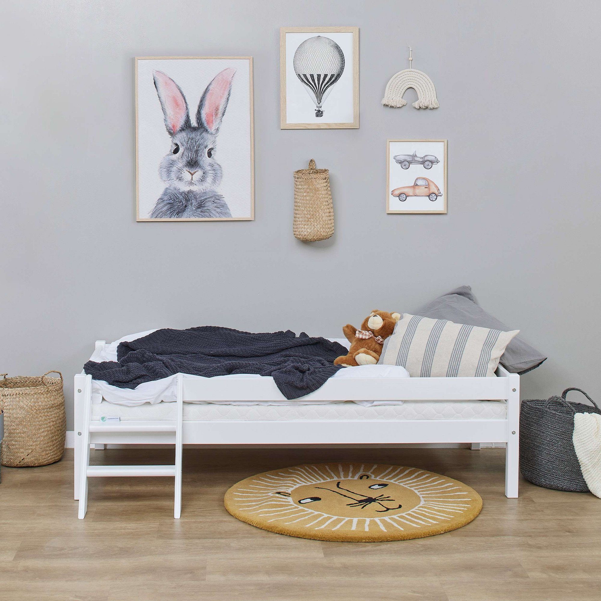Lüttenhütt Kinderbed ECO One Kinderbed met valbeveiliging en ladder, keuze uit 3 kleuren en matrassen
