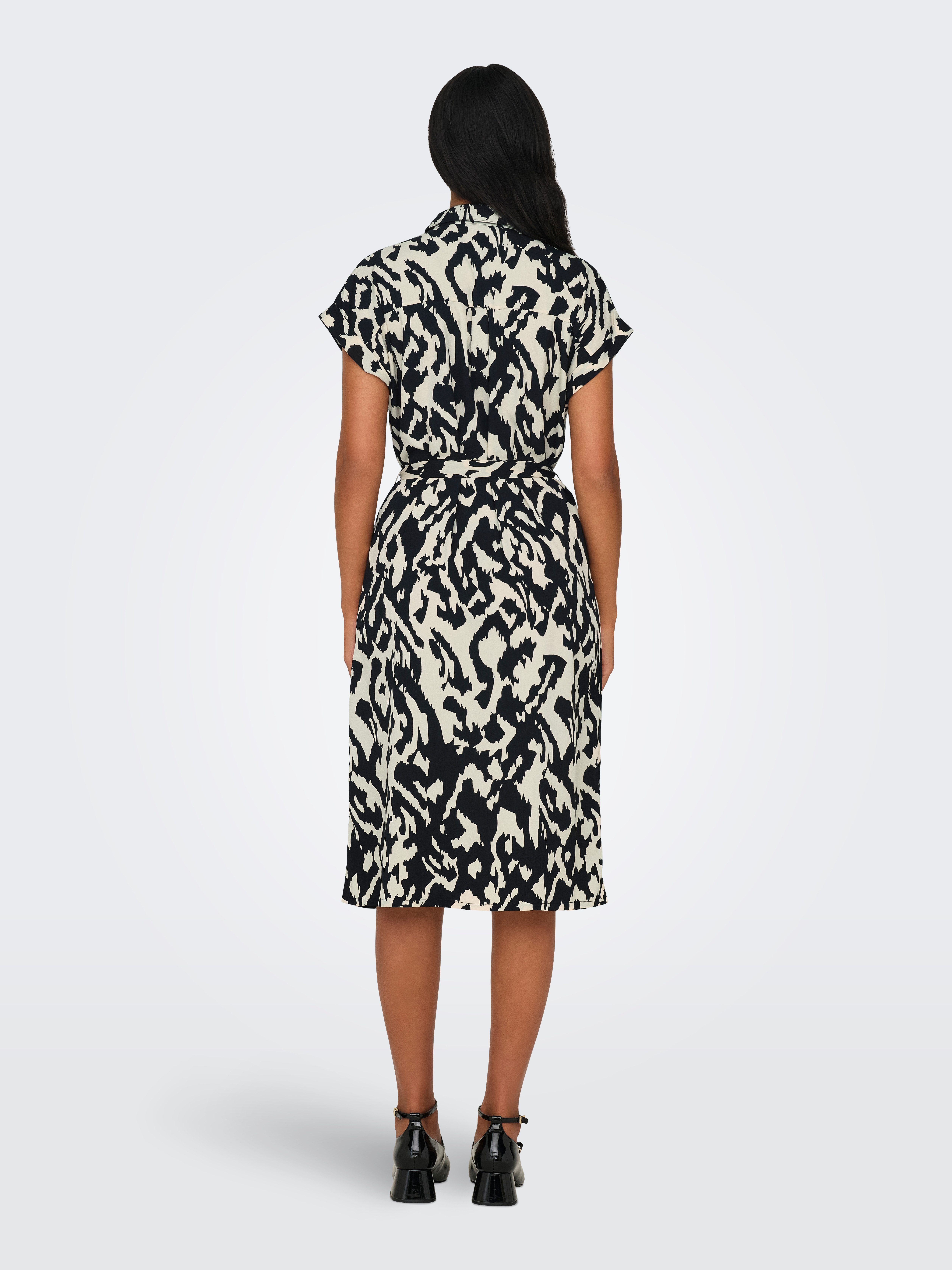 Only Jurk met overhemdkraag ONLHANNOVER S/S SHIRT DRESS NOOS WVN