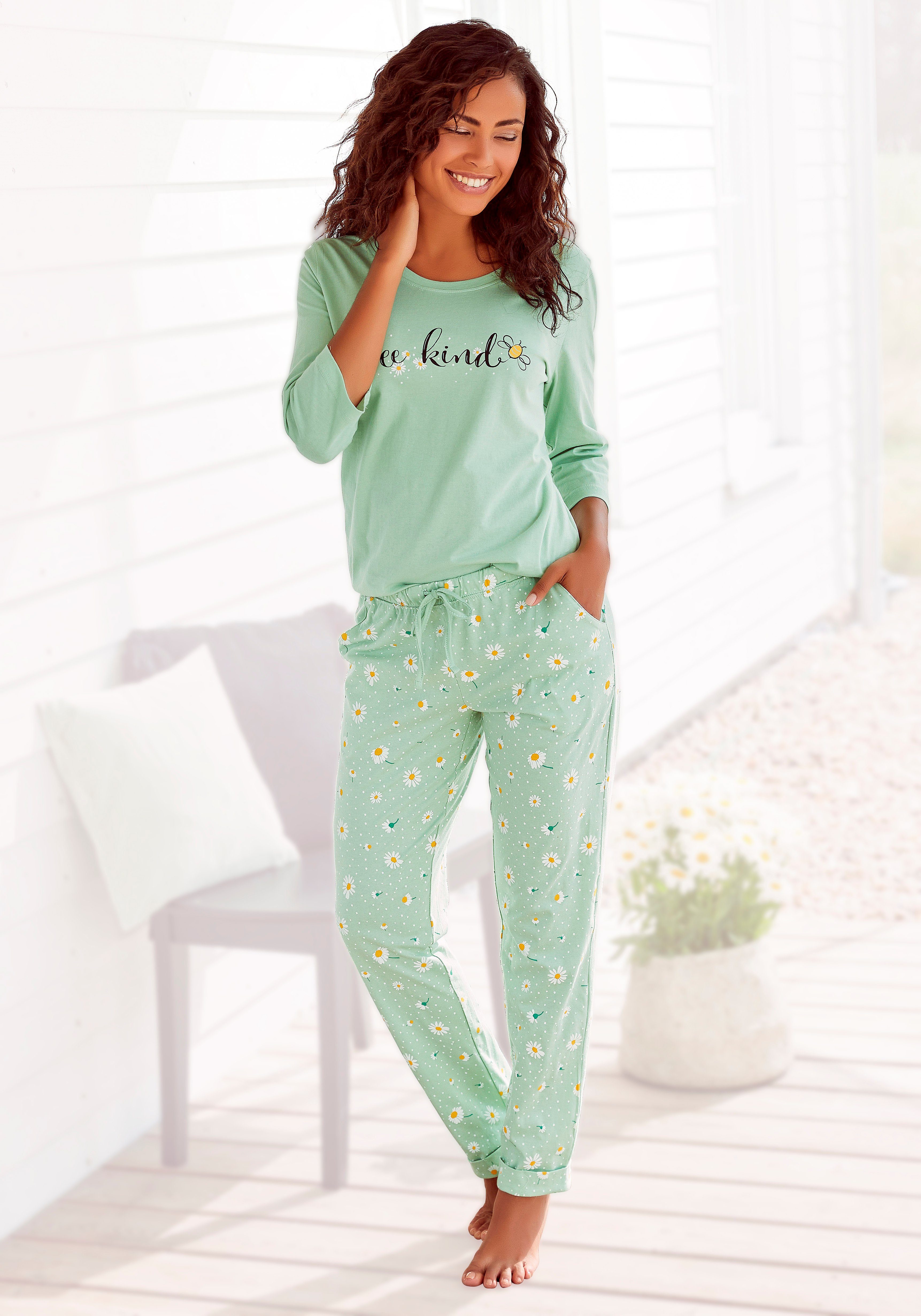 Vivance Dreams Pyjama met madeliefje-print