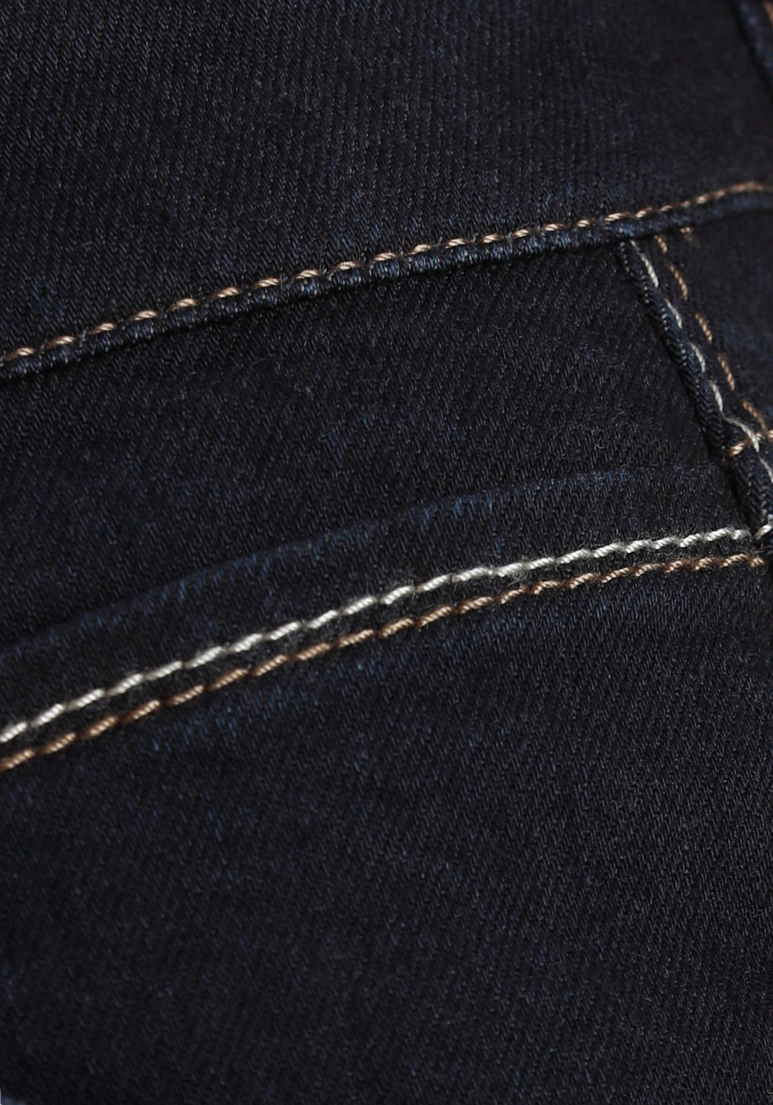 MAC Rechte jeans Melanie-Heart Decoratieve studs op de achterzak