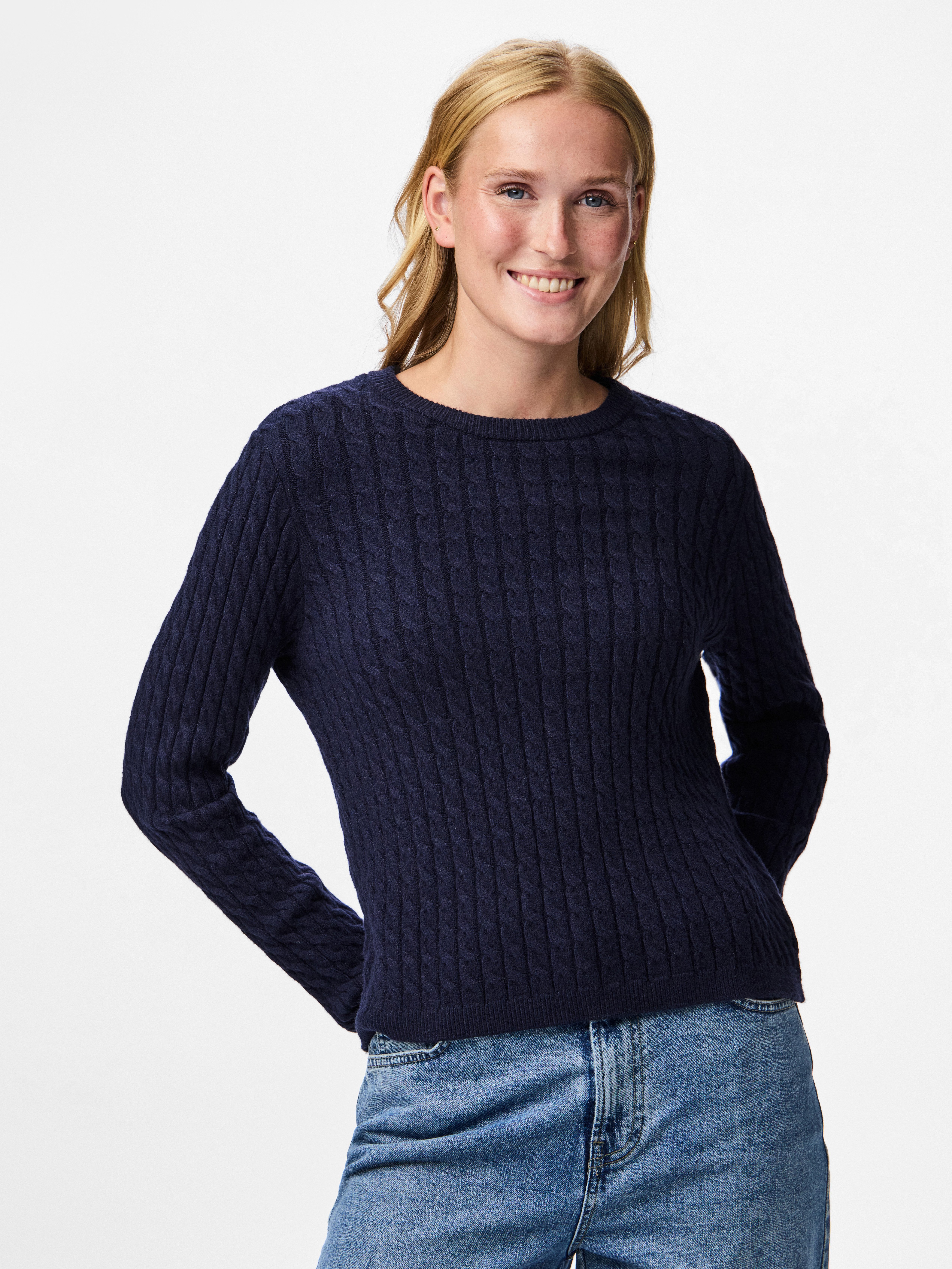 pieces Gebreide trui PCFIA LS CABLE KNIT NOOS BC