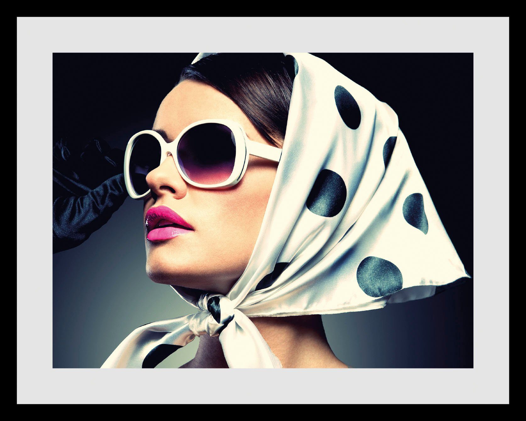 queence Wanddecoratie Diva HD premium posterdruk incl. houten lijst (1 stuk)