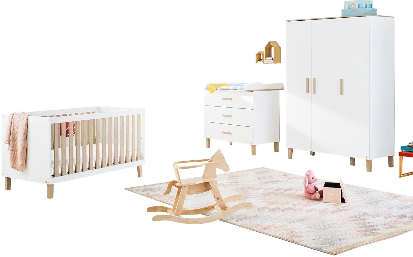 Pinolino® Complete babykamerset Lumi breed groot, met kinderbed, 3-deurs kast en commode, made in europe (set, 3 stuks)