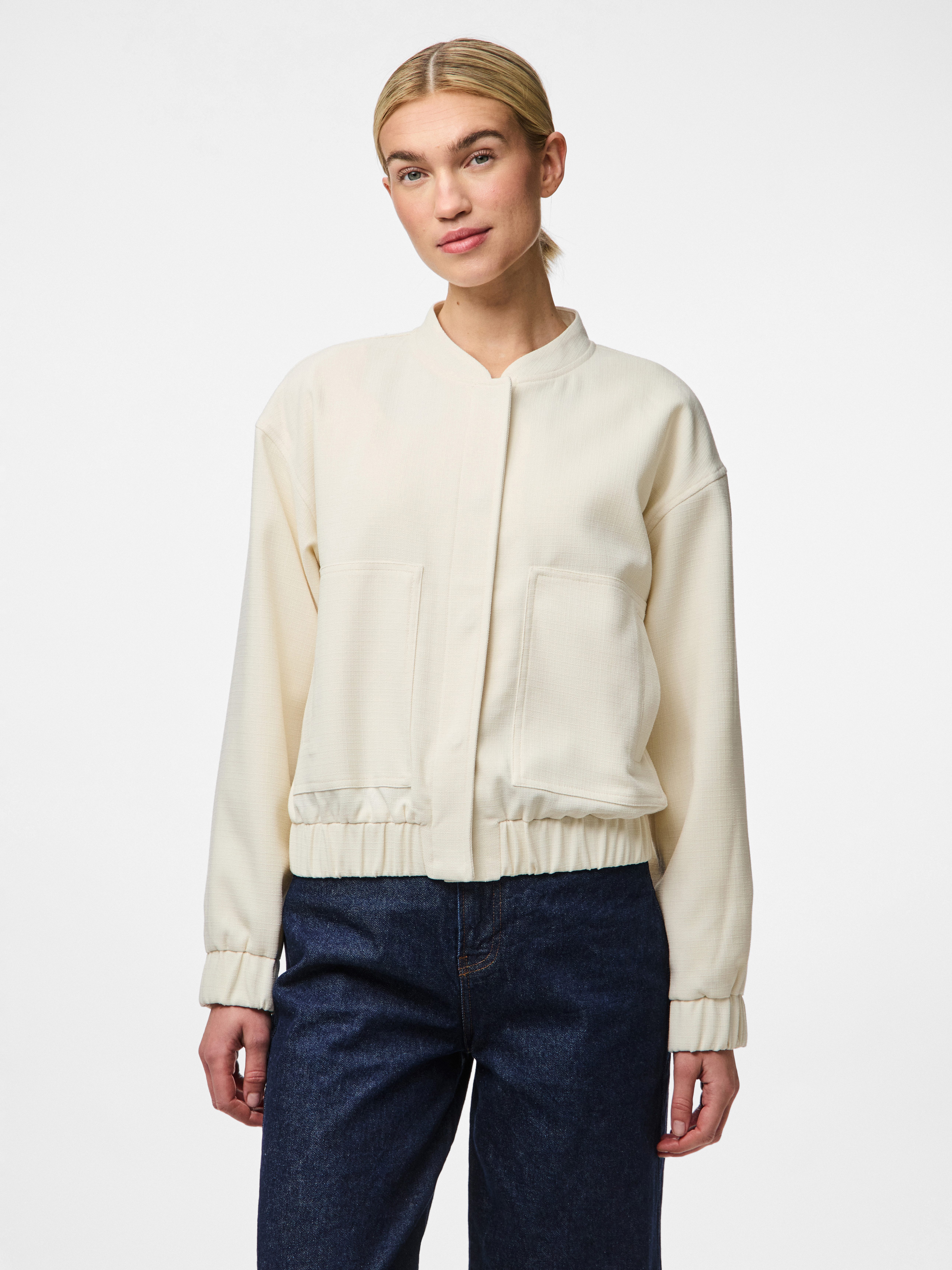 pieces Blousejasje PCANNIE BOMBER NOOS BC dames jacks maat M (38) wit