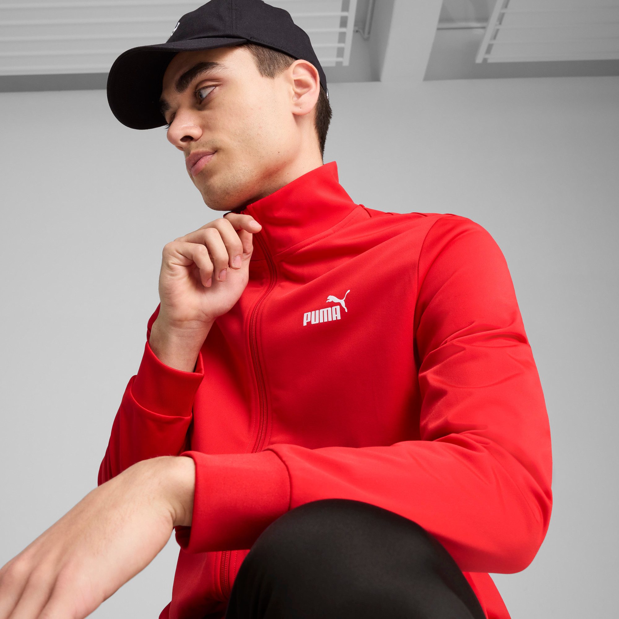 PUMA Trainingspak ESS POLY SUIT CL Sportoutfit in casual stijl (2-delig)