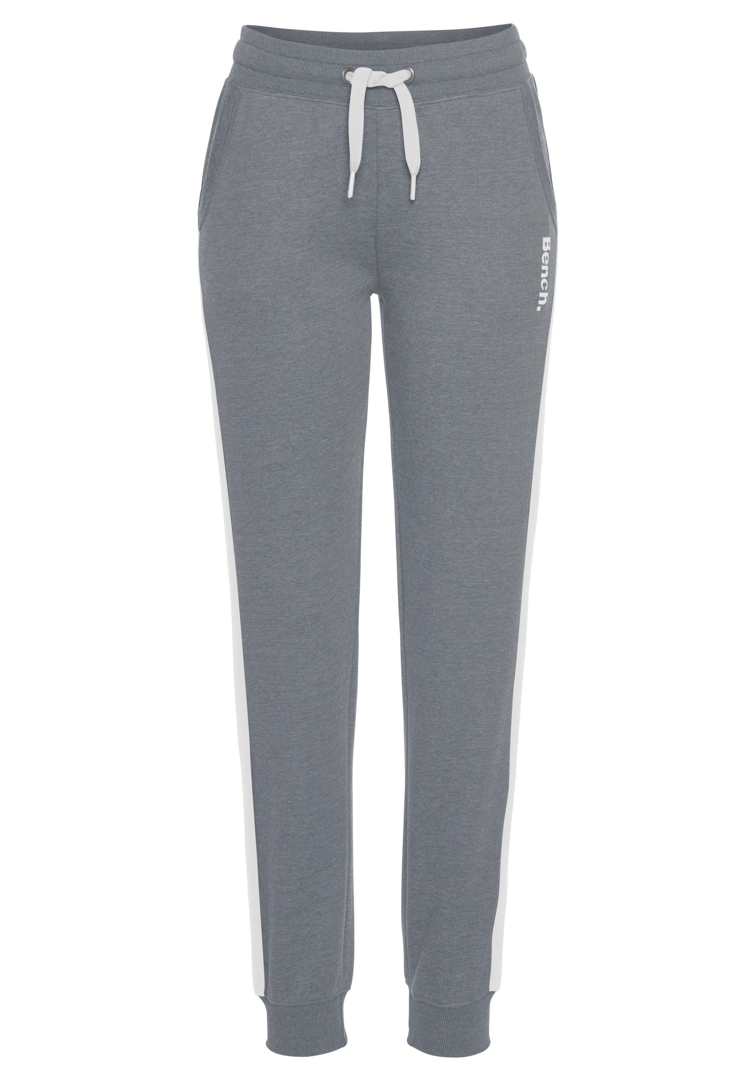 Bench. Loungewear Sweatbroek met strepen opzij en smalle pijpen