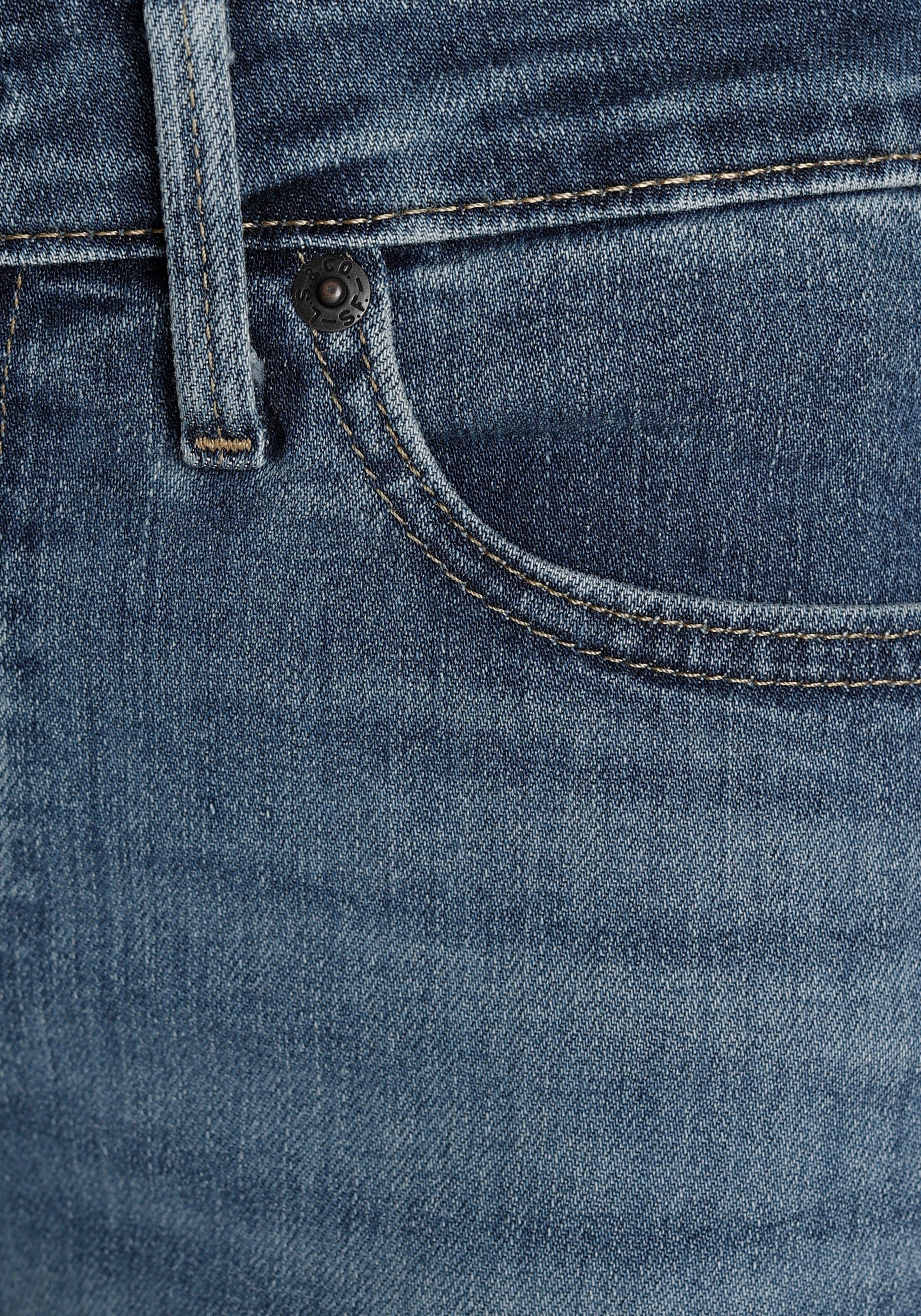 Levi's® Slim fit jeans 712 SLIM WELT POCKET
