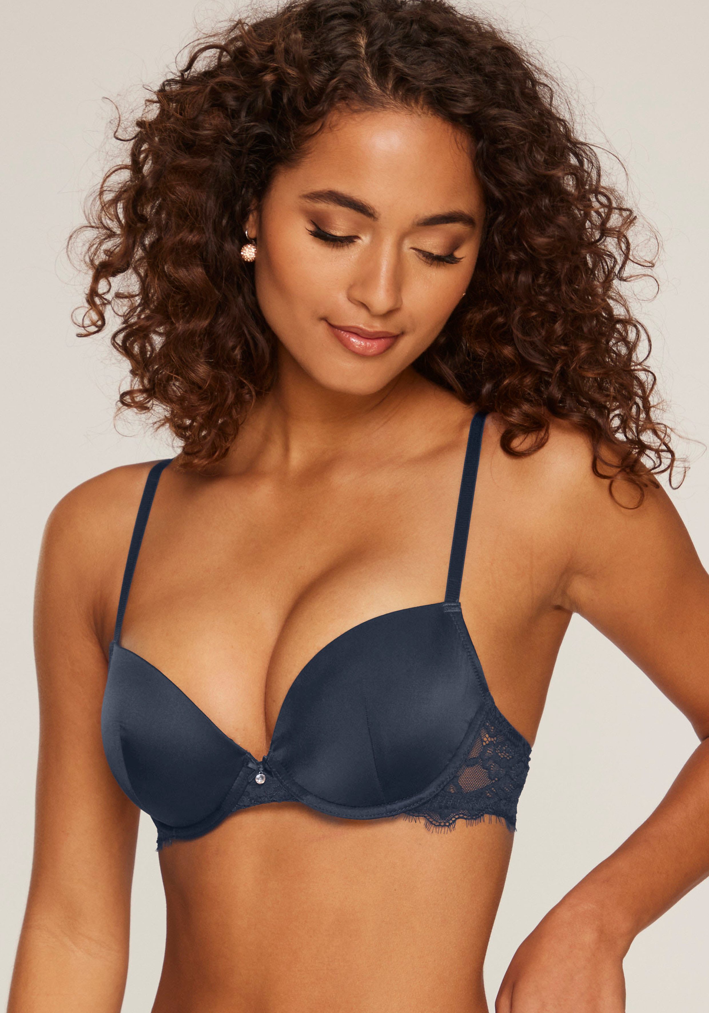 Lascana Push-up-bh Alana gemaakt van elegante stof met hoog zijdegehalte en gebloemd kant, lingerie