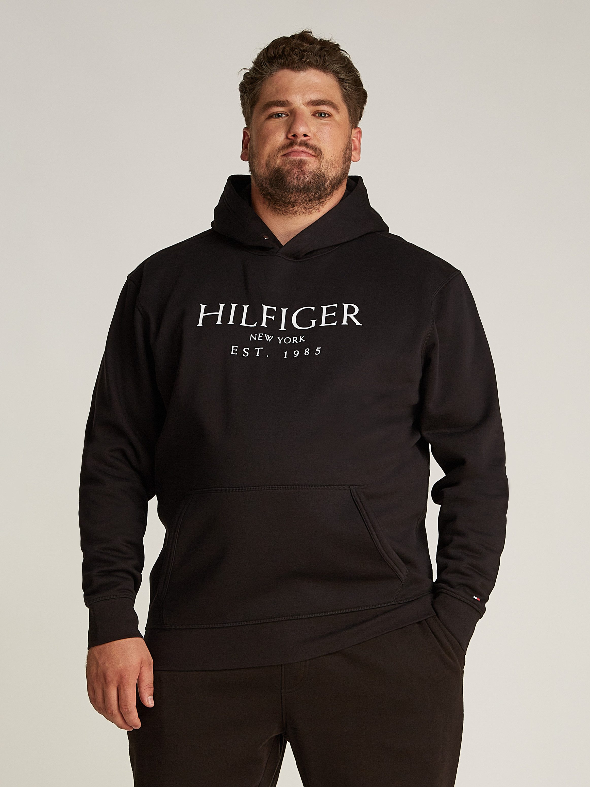 Tommy Hilfiger Hoodie BT-BIG HILFIGER HOODY-B in grote maten, met logo-borduursel op de mouw