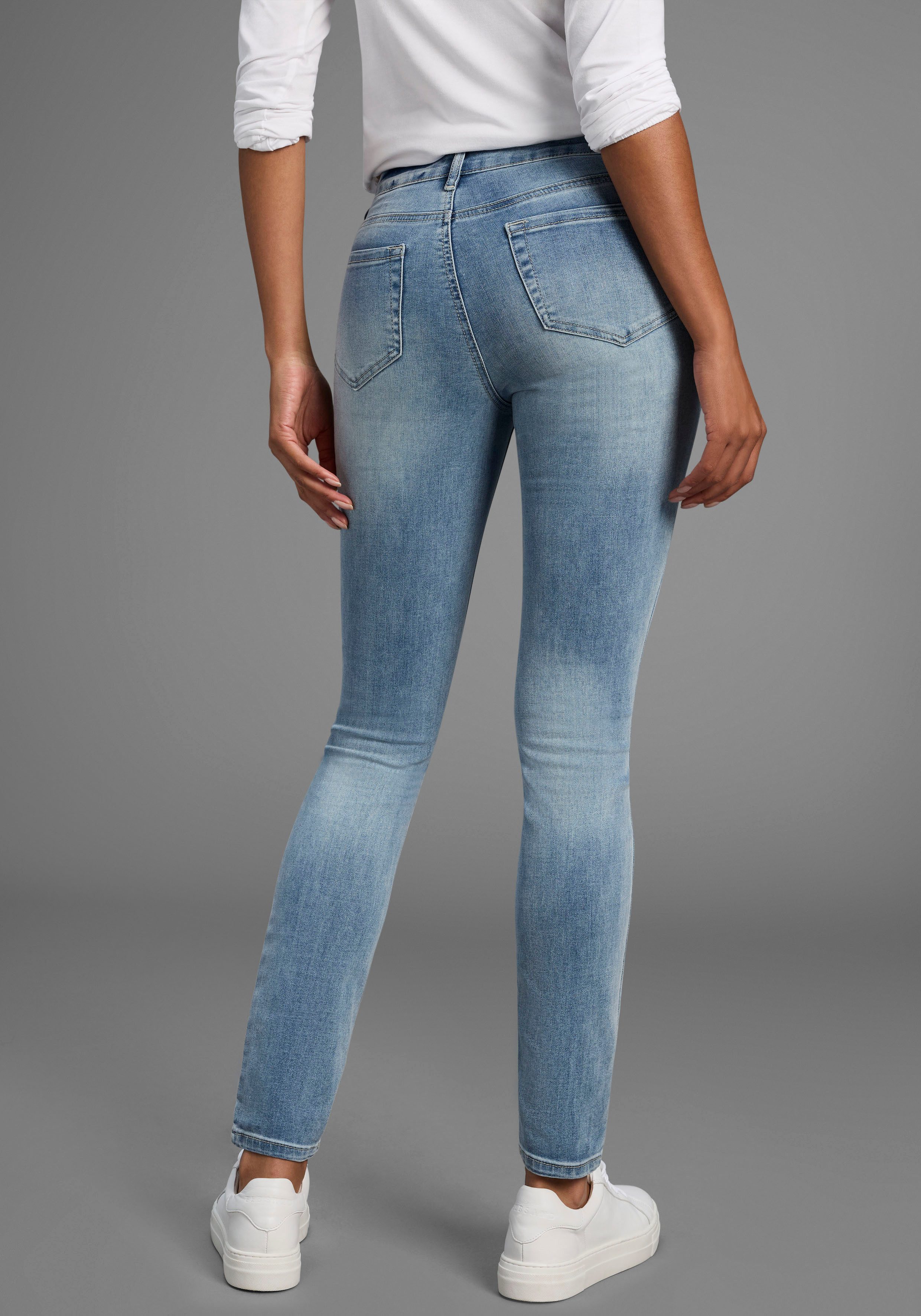 Arizona Skinny fit jeans Ultra Stretch extra-strakke been verloop, normale taille, met steekzakken