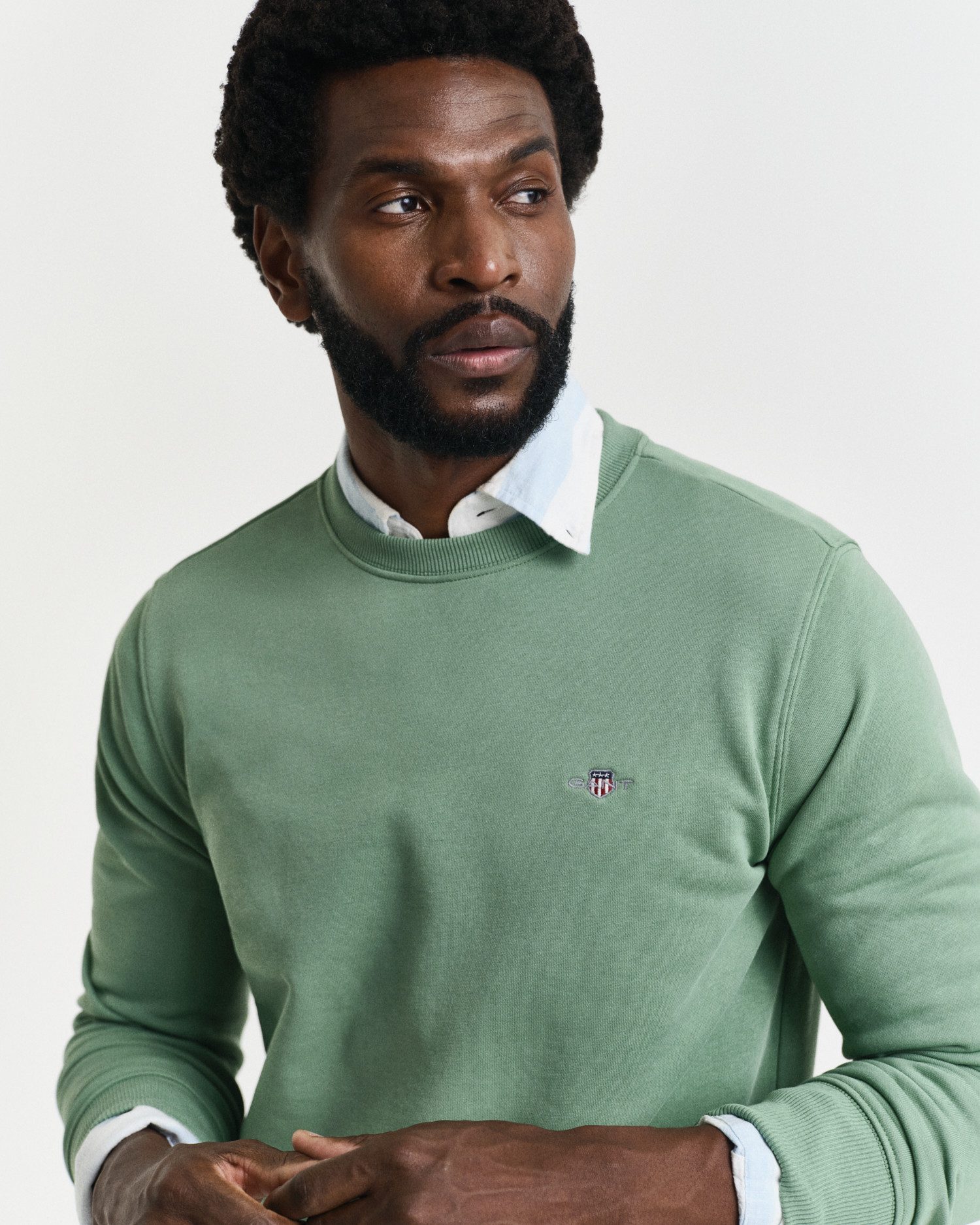 Gant Sweatshirt REG SHIELD C-NECK SWEAT met logoborduursel op borsthoogte