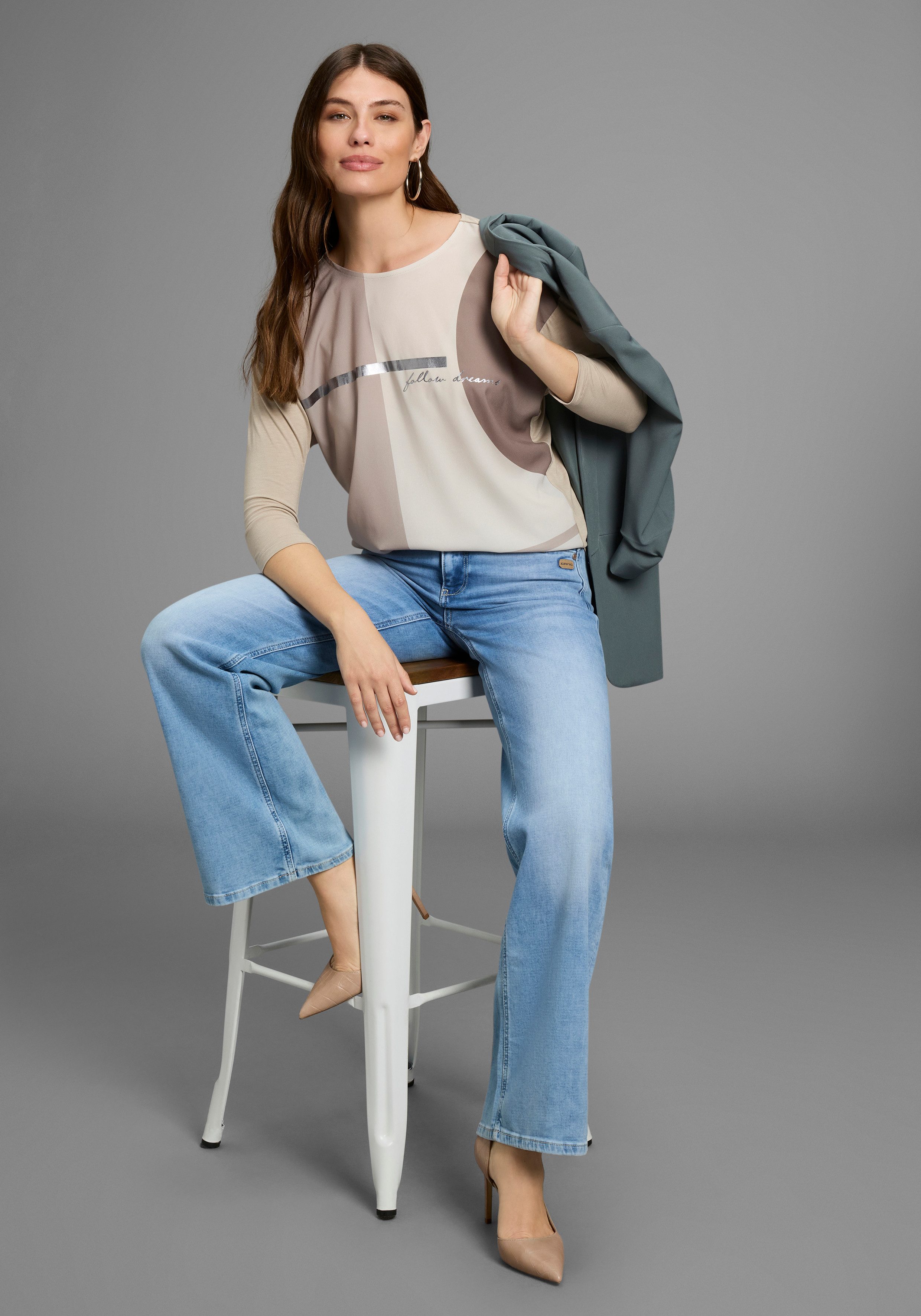 Laura Scott Shirtblouse in materiaalcombinatie met folieprint