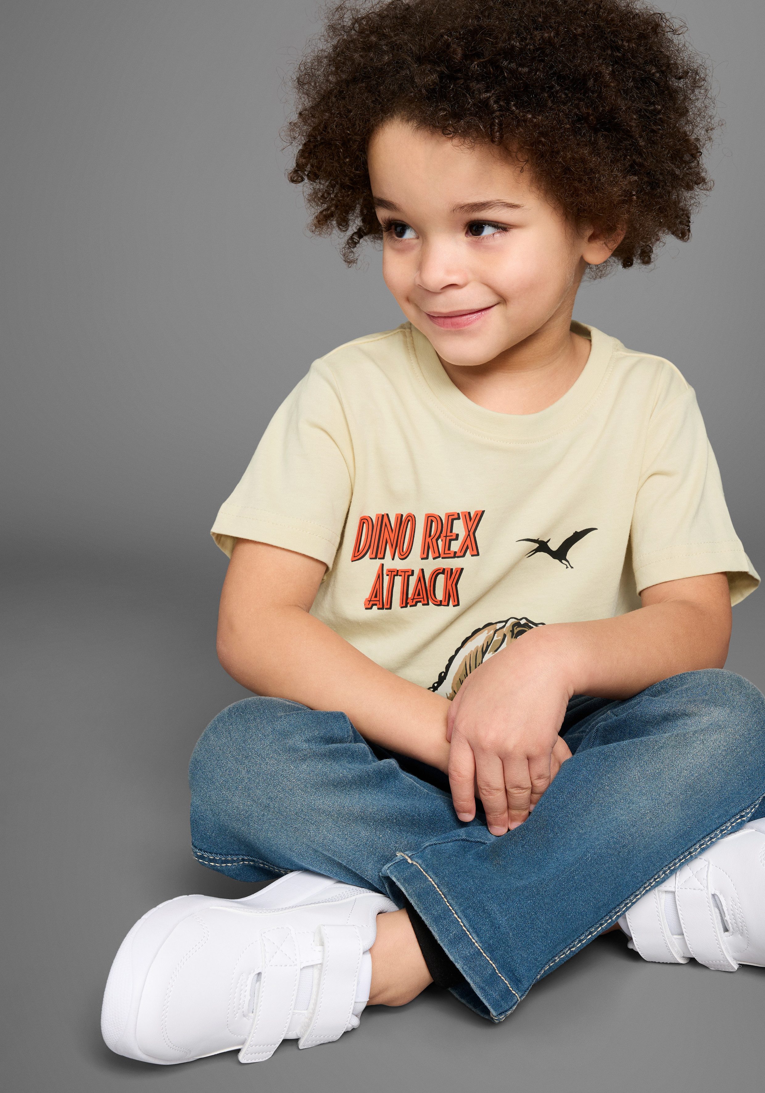 KIDSWORLD T-shirt Druk: DINO REX AANVAL