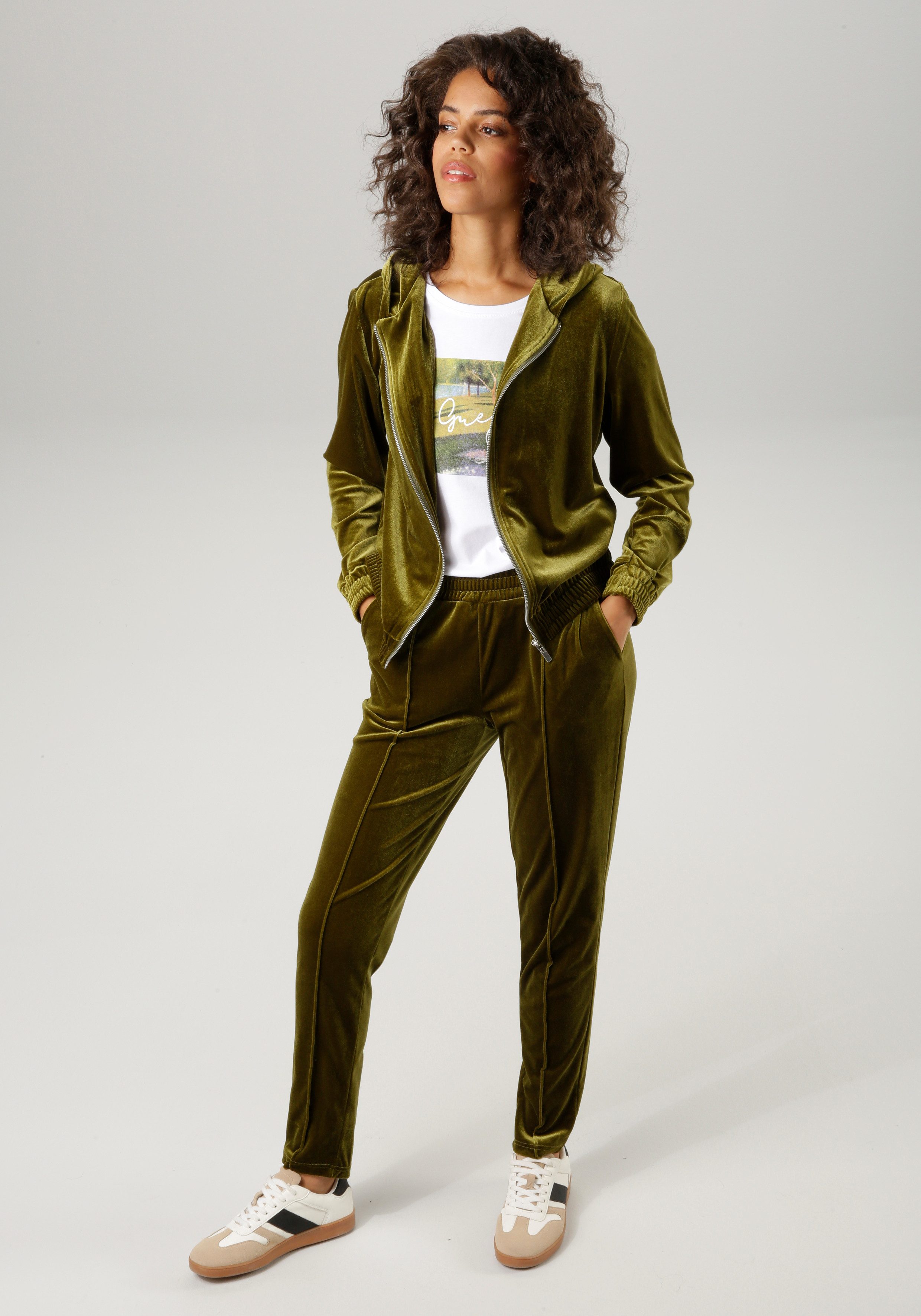 Aniston CASUAL Comfortbroek van edele glanzende fluweel