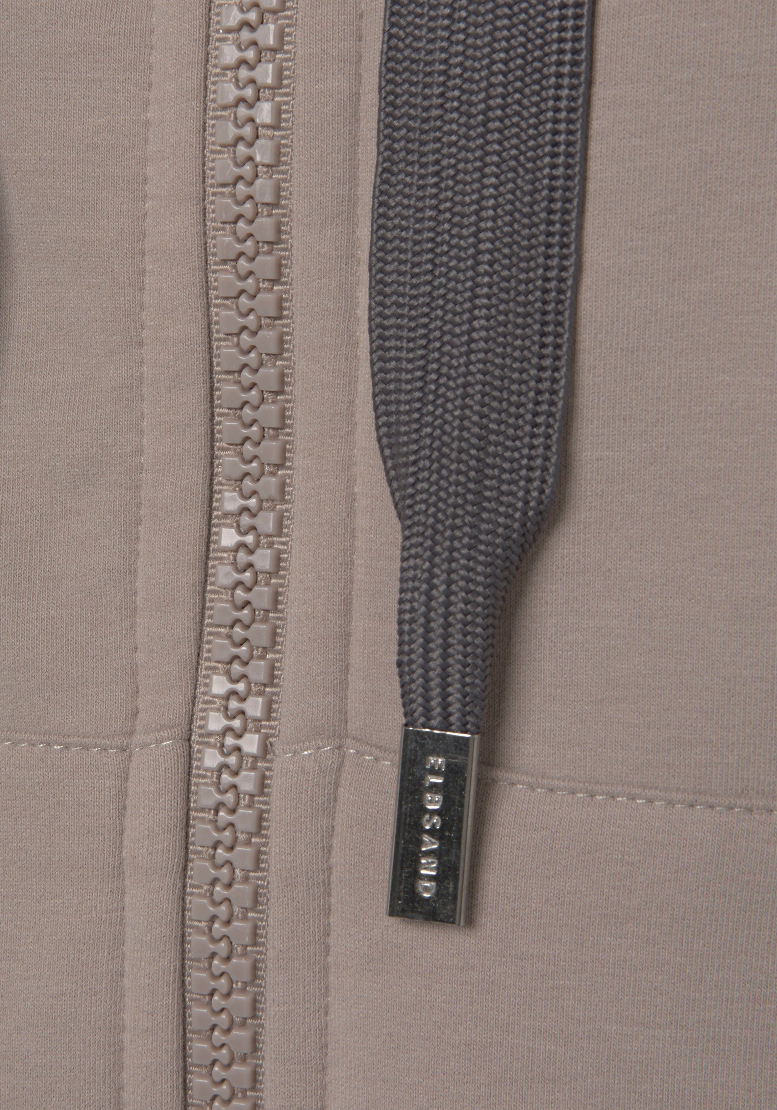 Elbsand Sweatvest Kekoa met grote logoprint achter, comfortabele vrijetijdjack met zakken