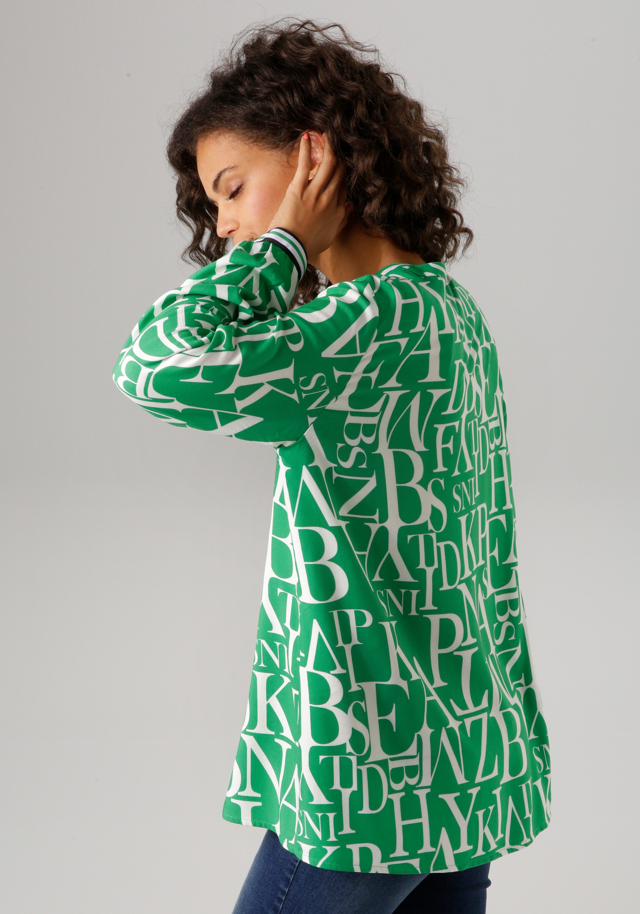 Aniston CASUAL Blouse zonder sluiting met letters gedessineerd