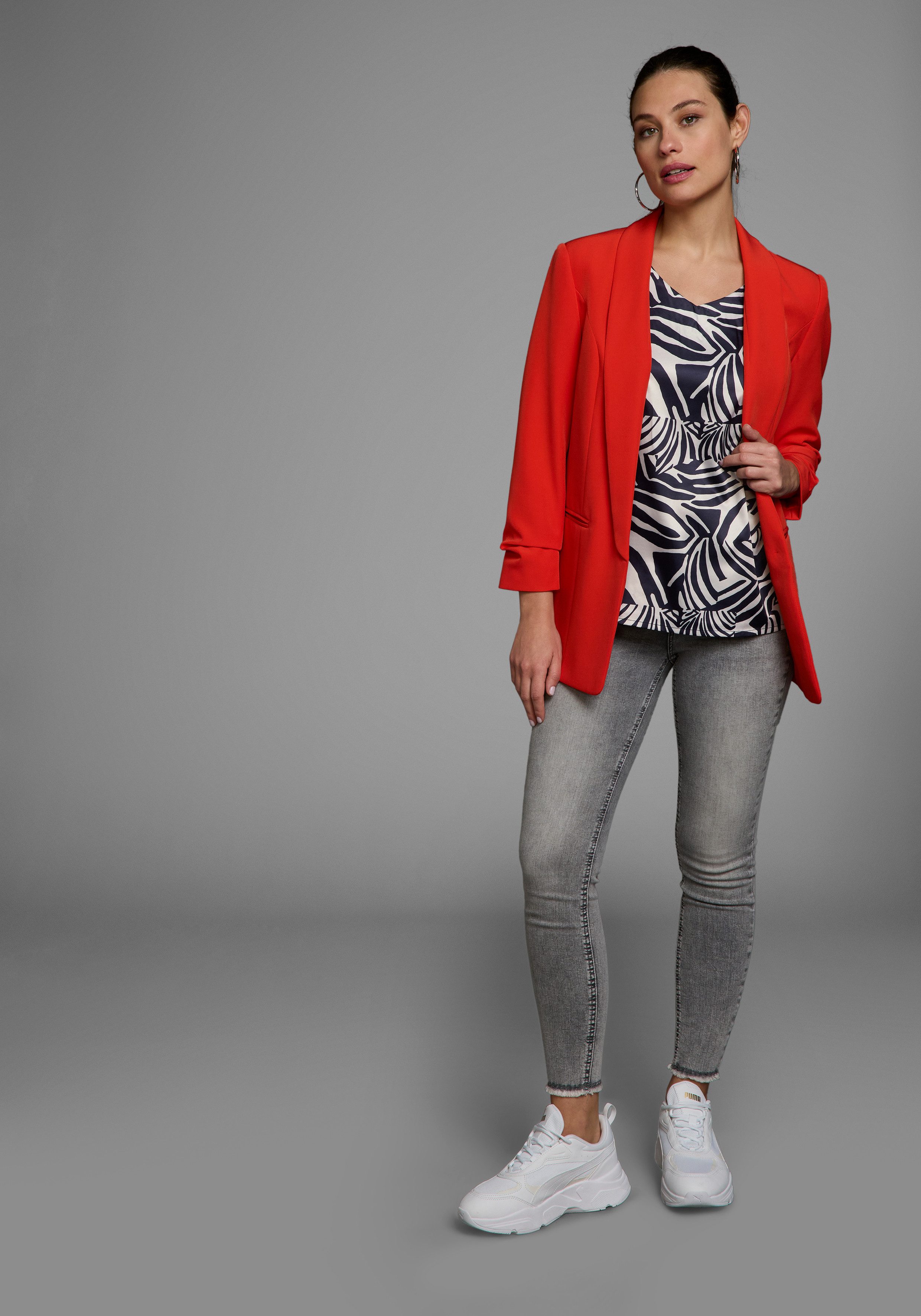 Laura Scott Shirtblouse in shirt-look, voorzijde lichtglanzend satijn - nieuwe collectie