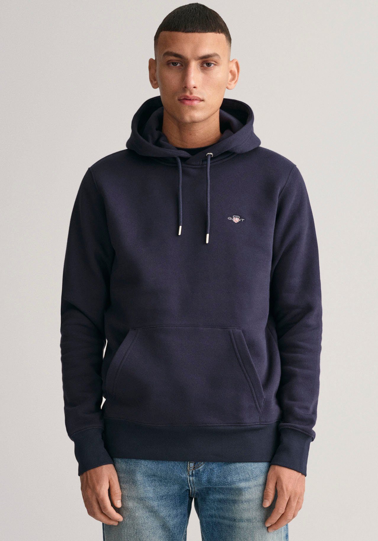 Gant Hoodie REG SHIELD HOODIE met logoborduursel op borsthoogte