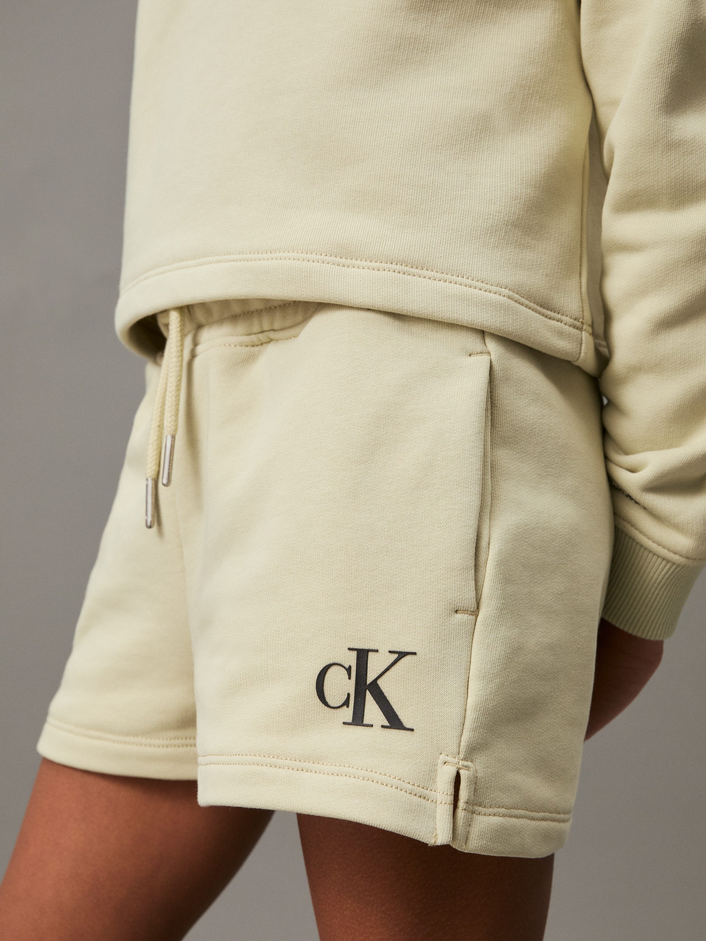 Calvin Klein Shirt & short CK LOGO SWEATSHIRT SHORTS SET