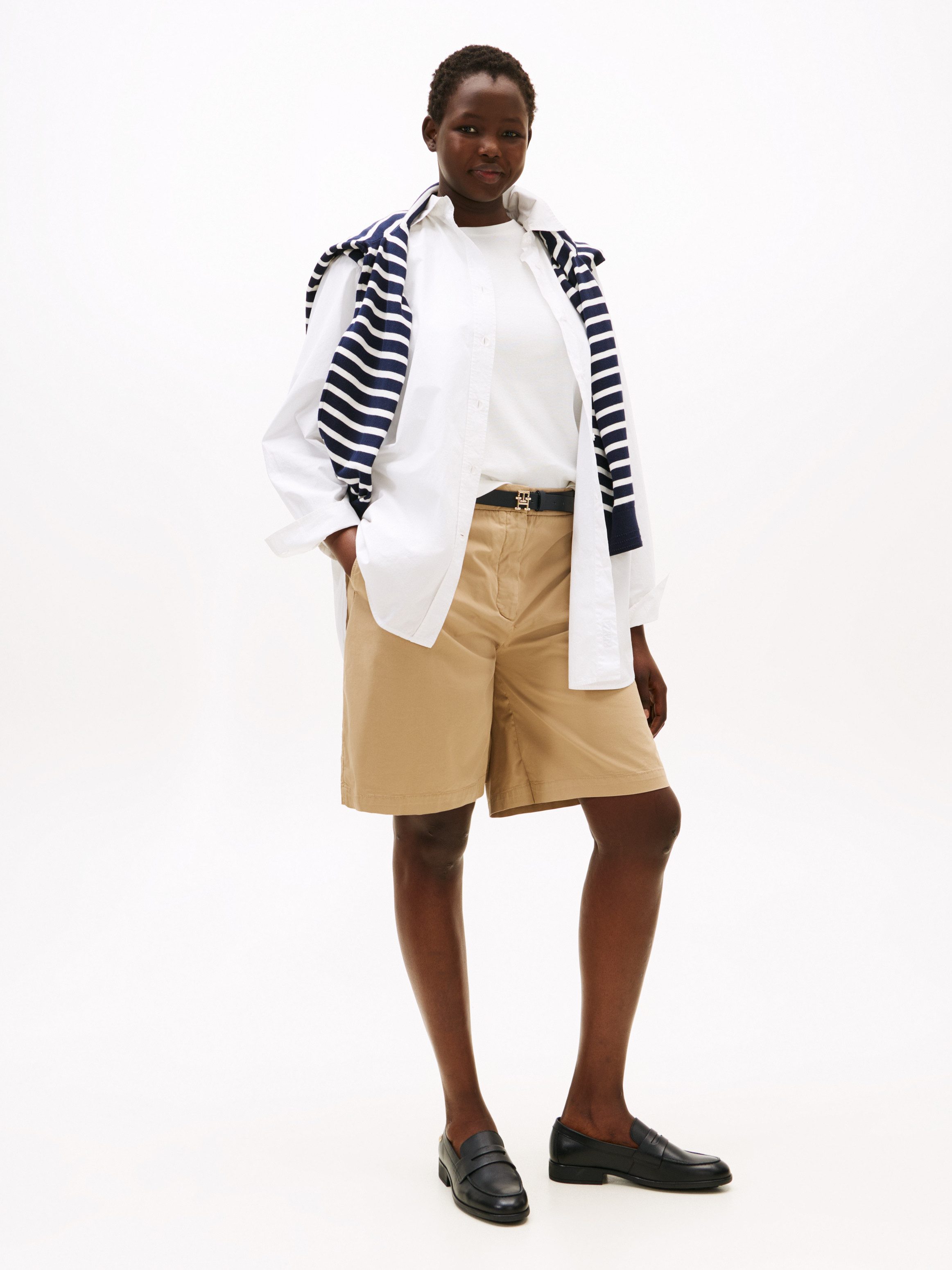 Tommy Hilfiger Curve Short CRV CO BLEND GMD CHINO SHORT in grote maten, chino kwaliteit, logoborduursel